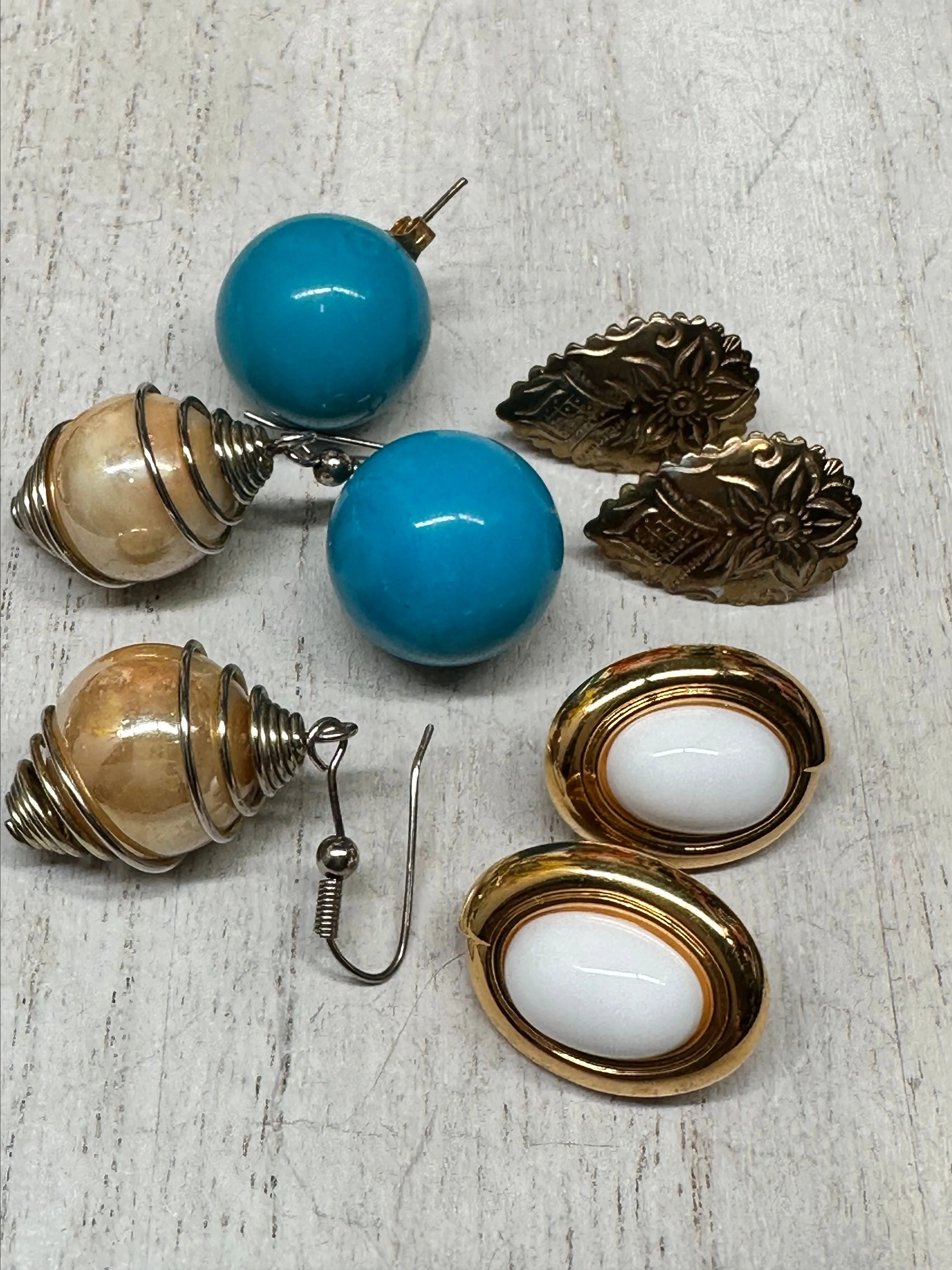 Product image for 3062 (4) pair of pierced earrings