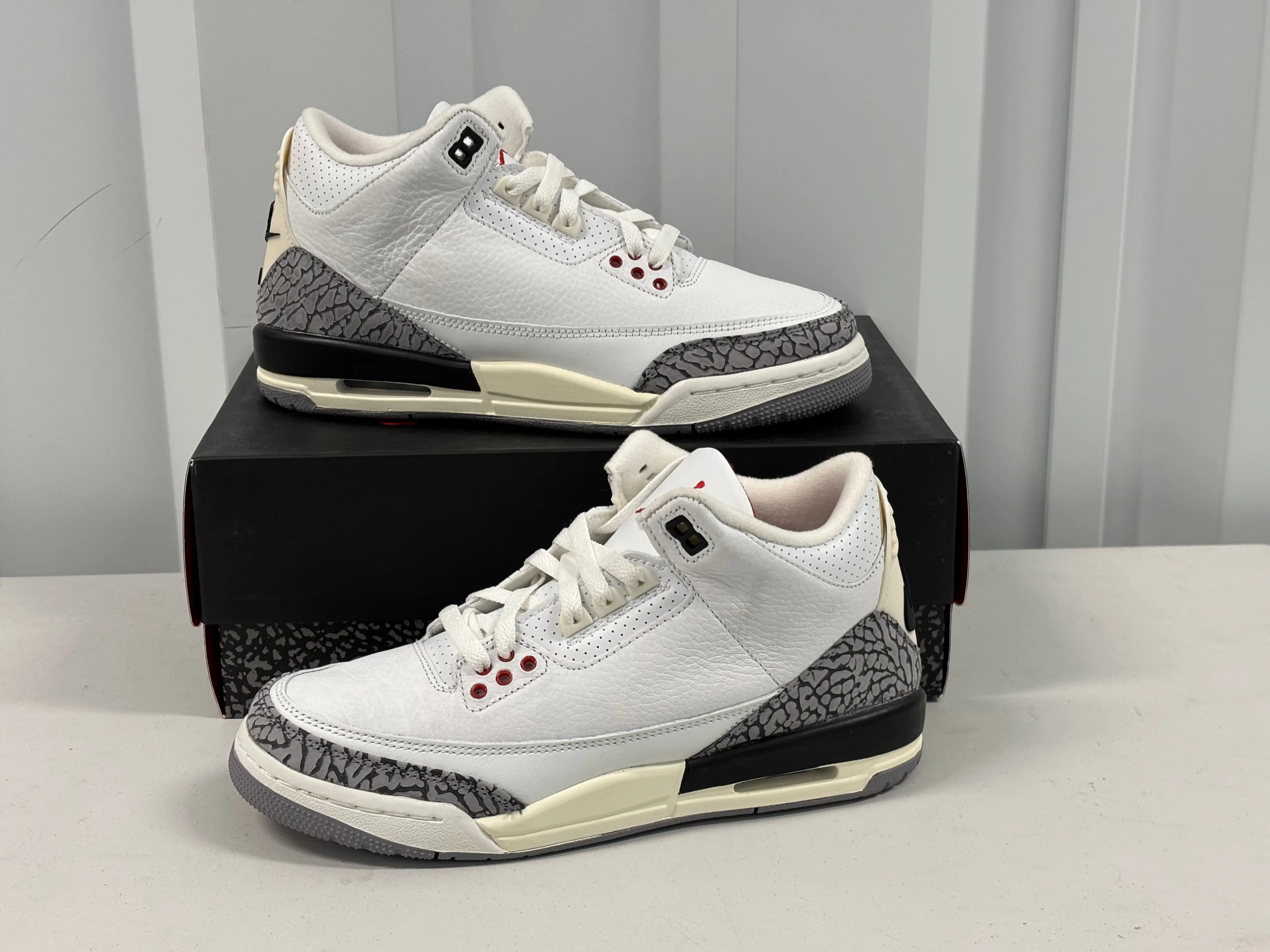 Product image for Size 7y - BRANE NEW Jordan 3 white cement