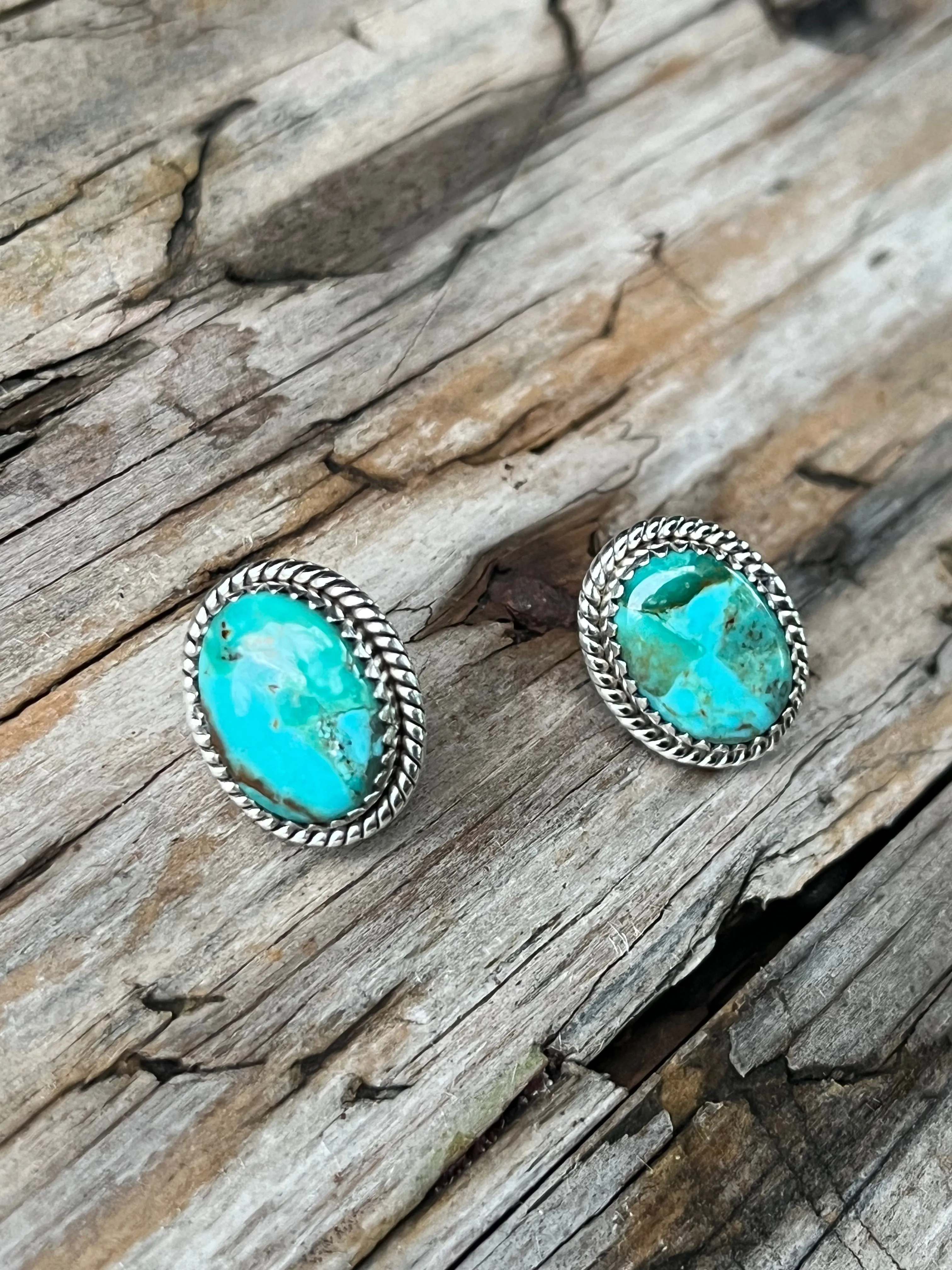 Product image for #2 Kingman Studs
