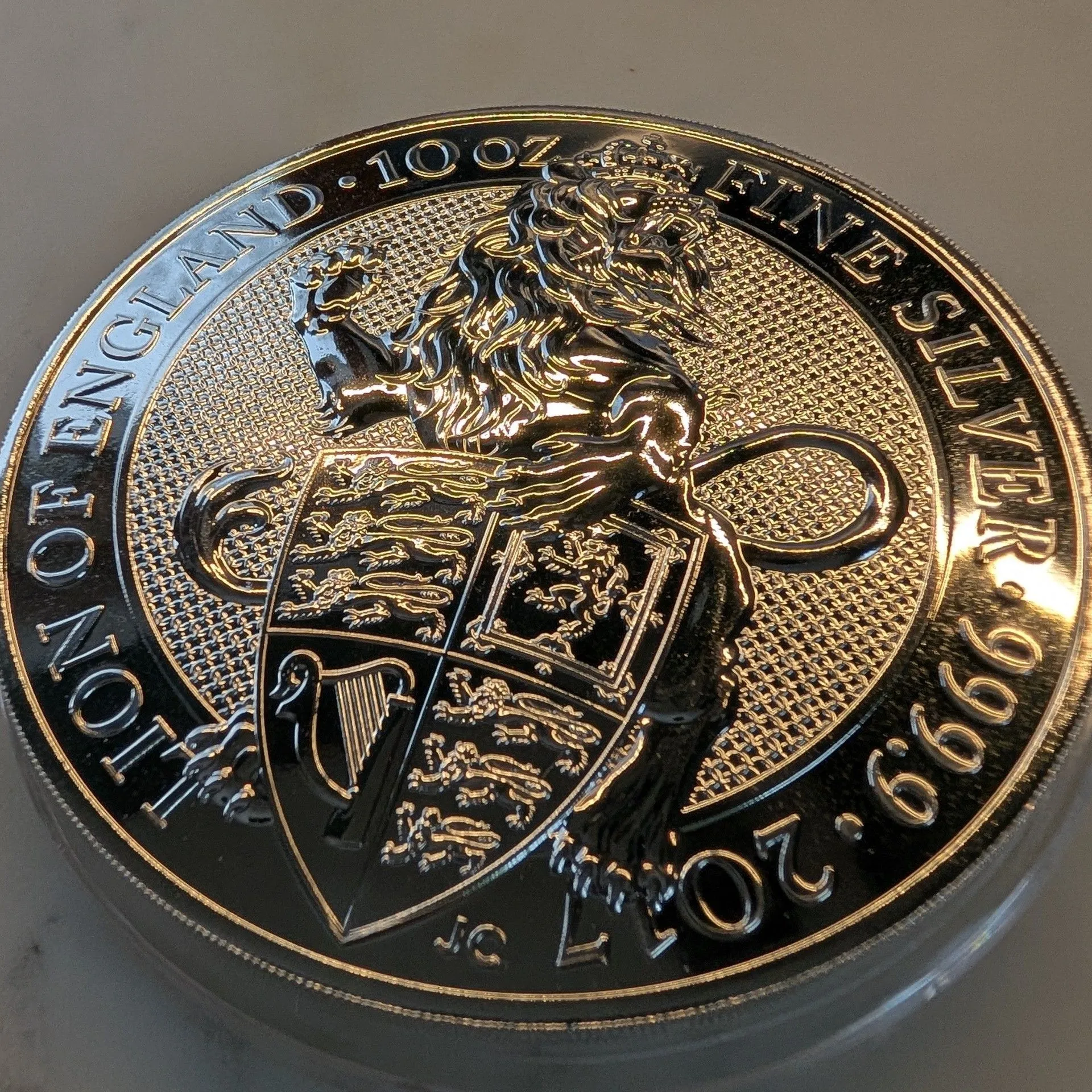Product image for 2017 U.K. 10 Pound Silver Queen's Beast Lion .9999 10 oz BU in Capsule