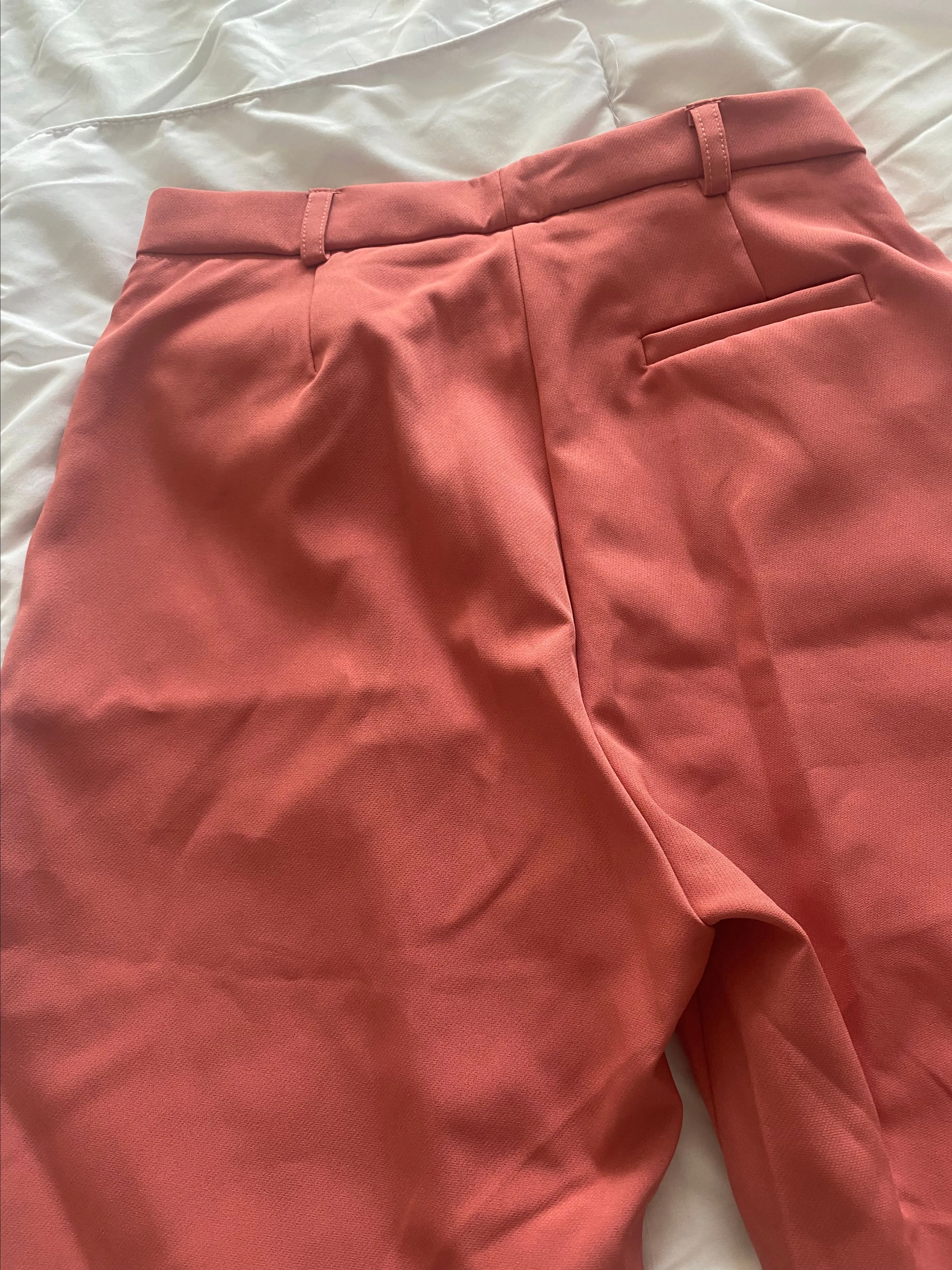 Listing Image Blurred Background