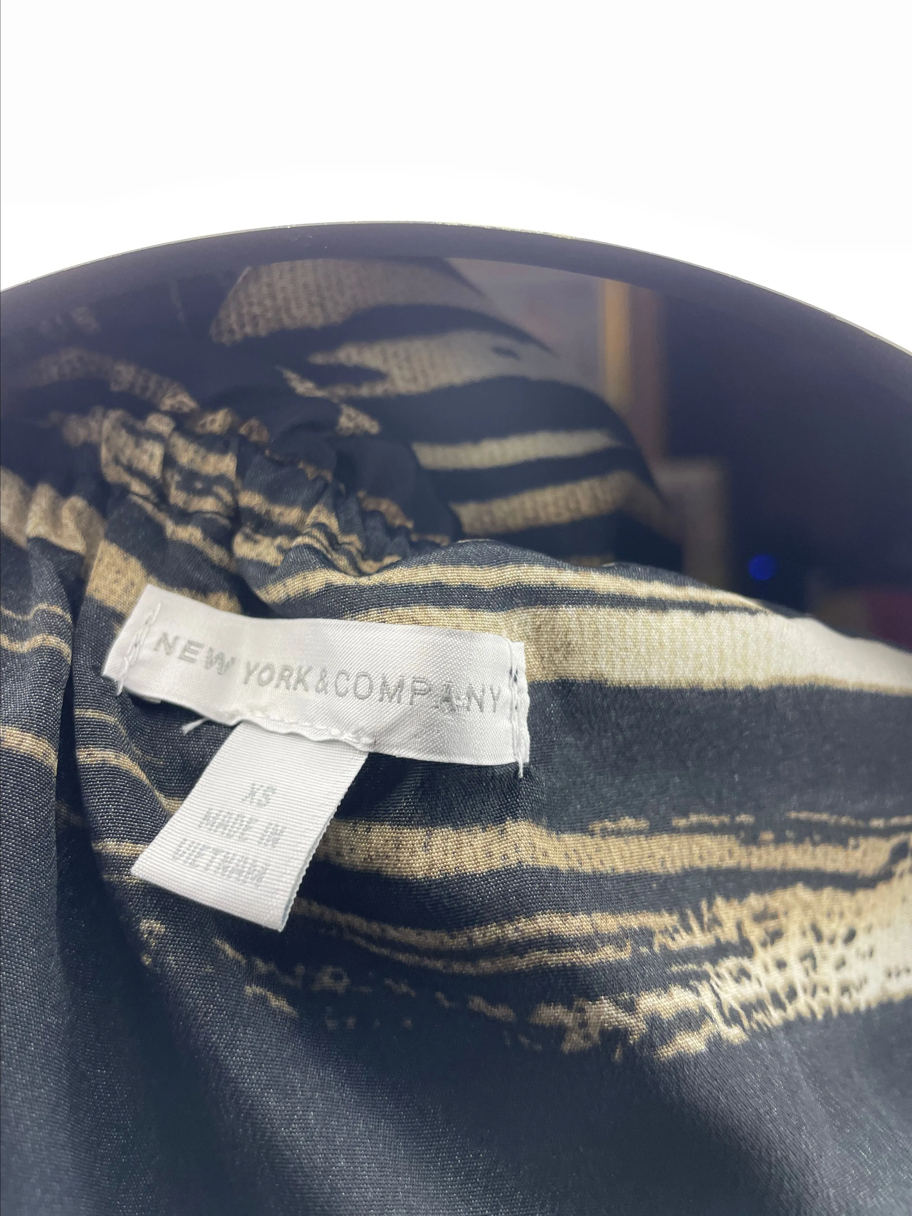 Listing Image Blurred Background