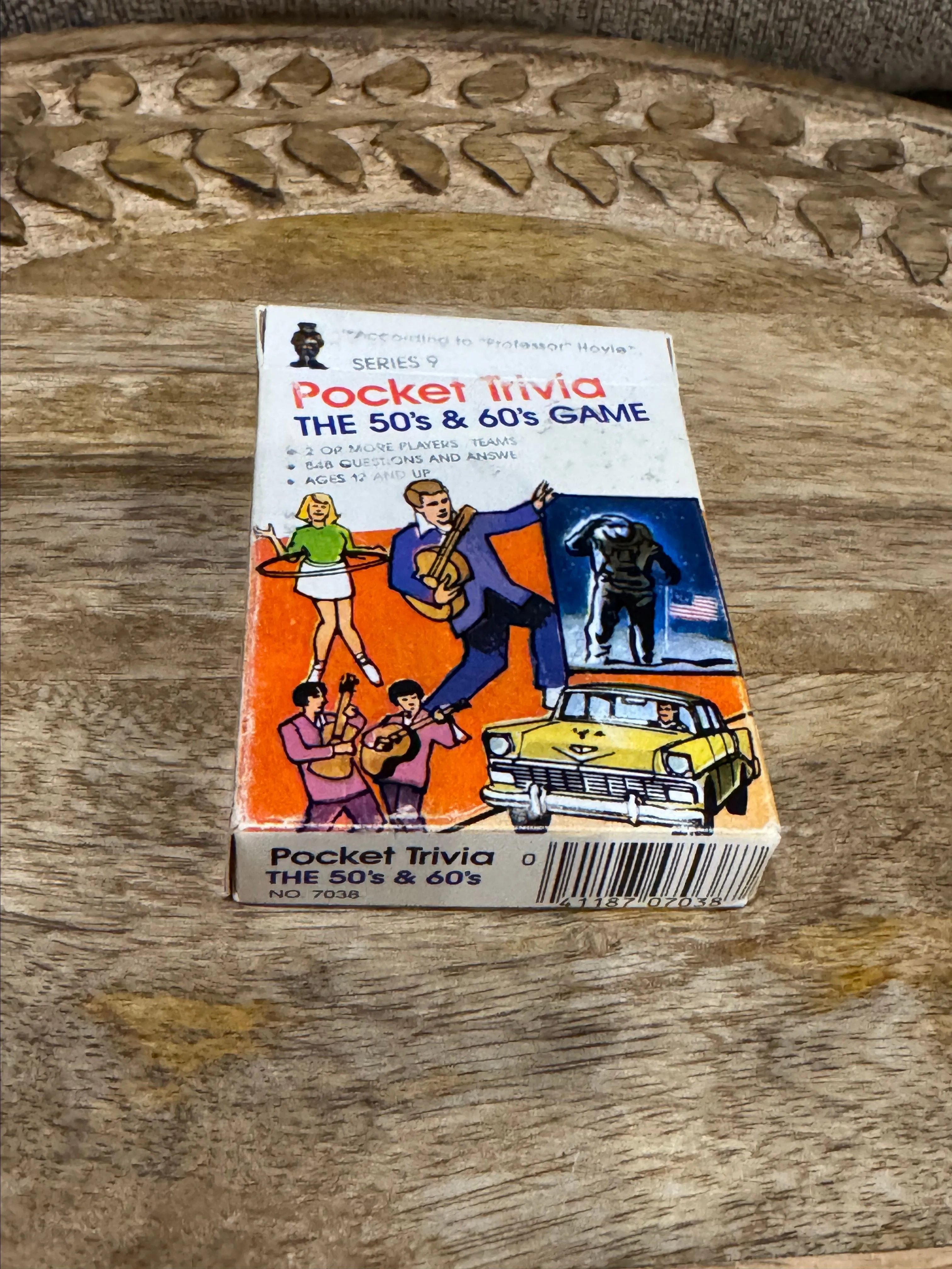 Product image for Vintage Hoyle pocket trivia the 50s and 60s game cards