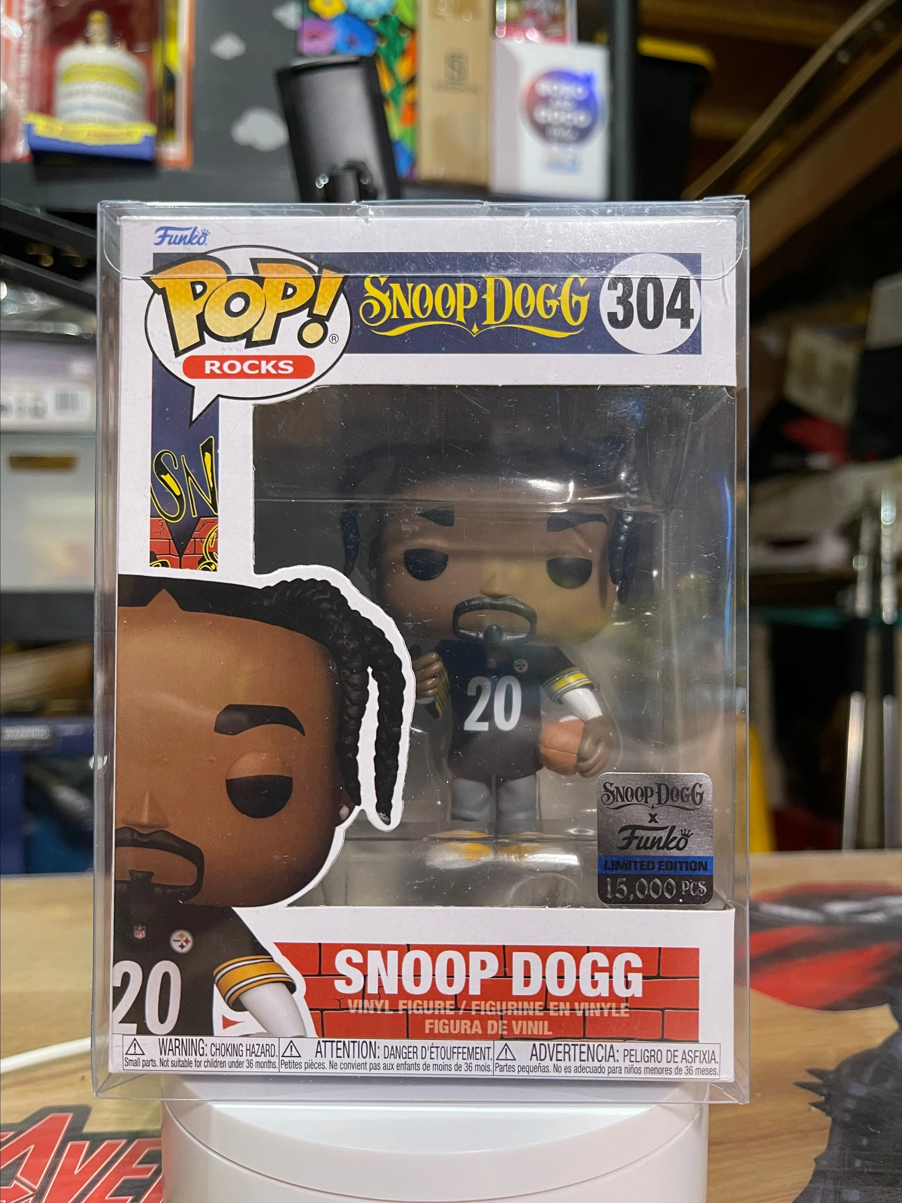 Product image for Funko Pop Snoop Dogg Steeler Jersey #304