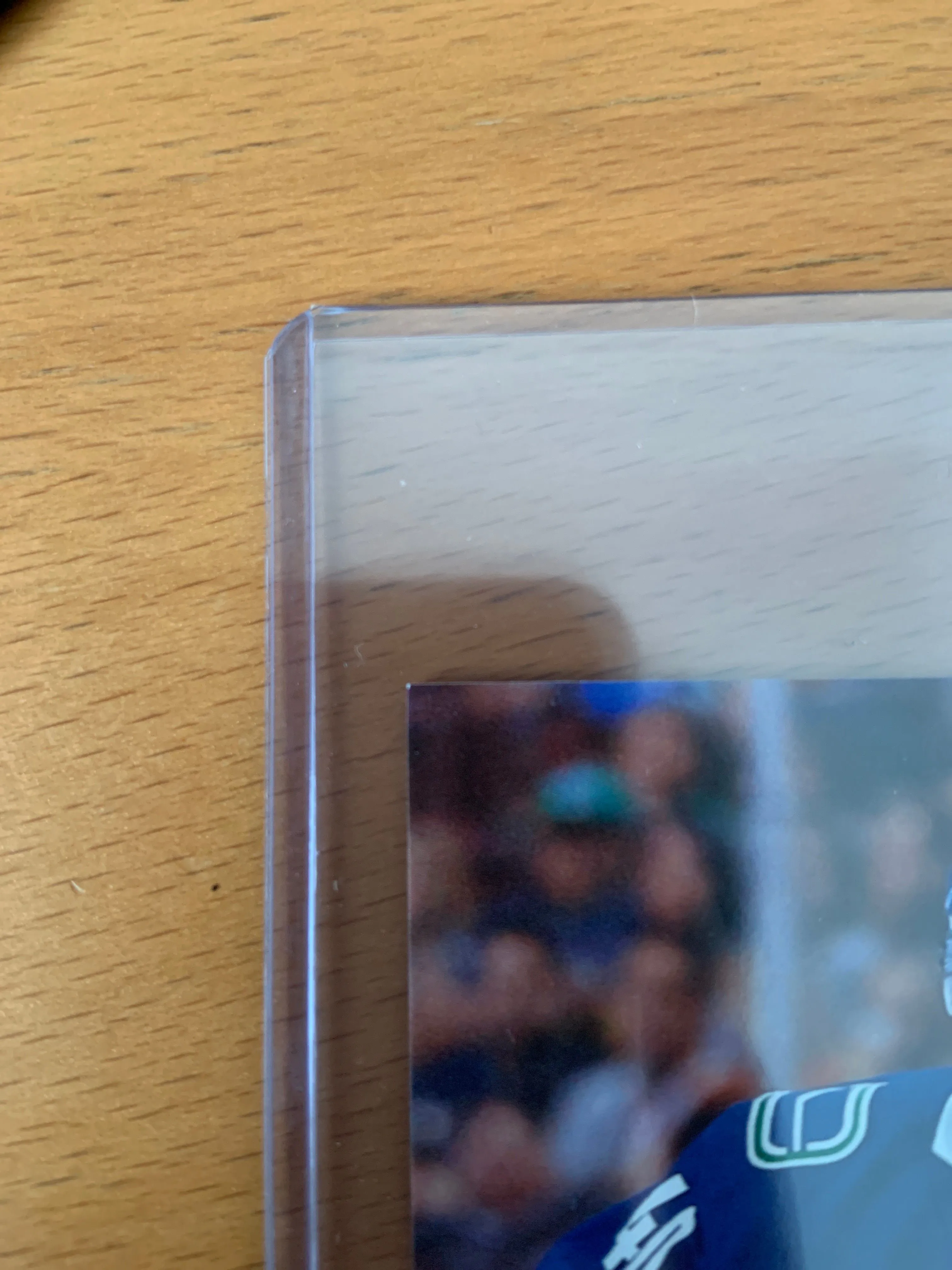 Listing Image Blurred Background