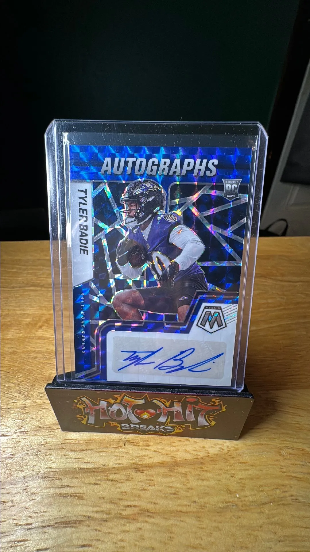 Product image for TYLER BADIE 2022 PANINI MOSAIC BLUE PRIZM AUTOGRAPHS RC AUTO 64/99