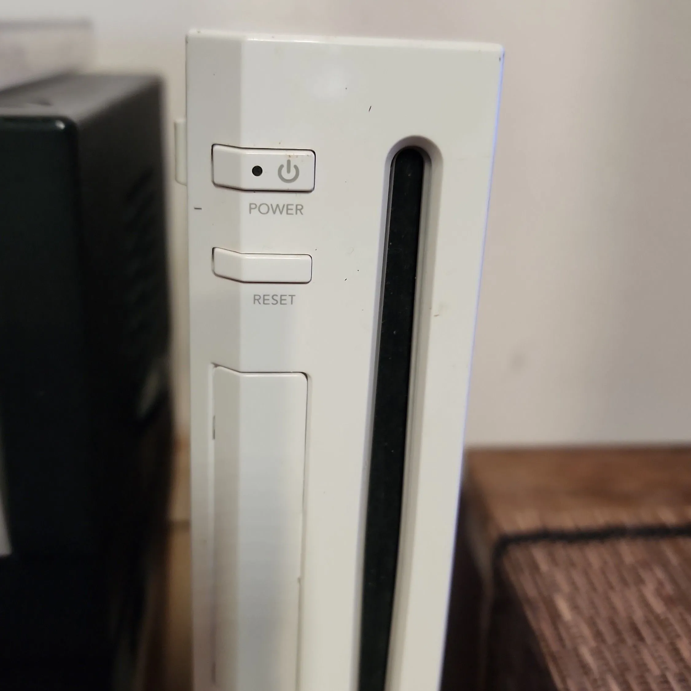 Product image for wii console with controllers and cords