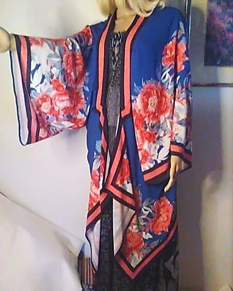 Product image for Kimono Fashion Nova S-M Waterfall Beautiful Floral Print