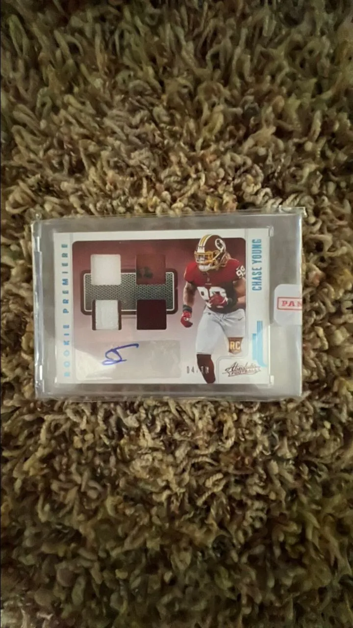 Product image for 2020 Absolute Football Chase Young RPA /10. Football and Jersey Pacthes