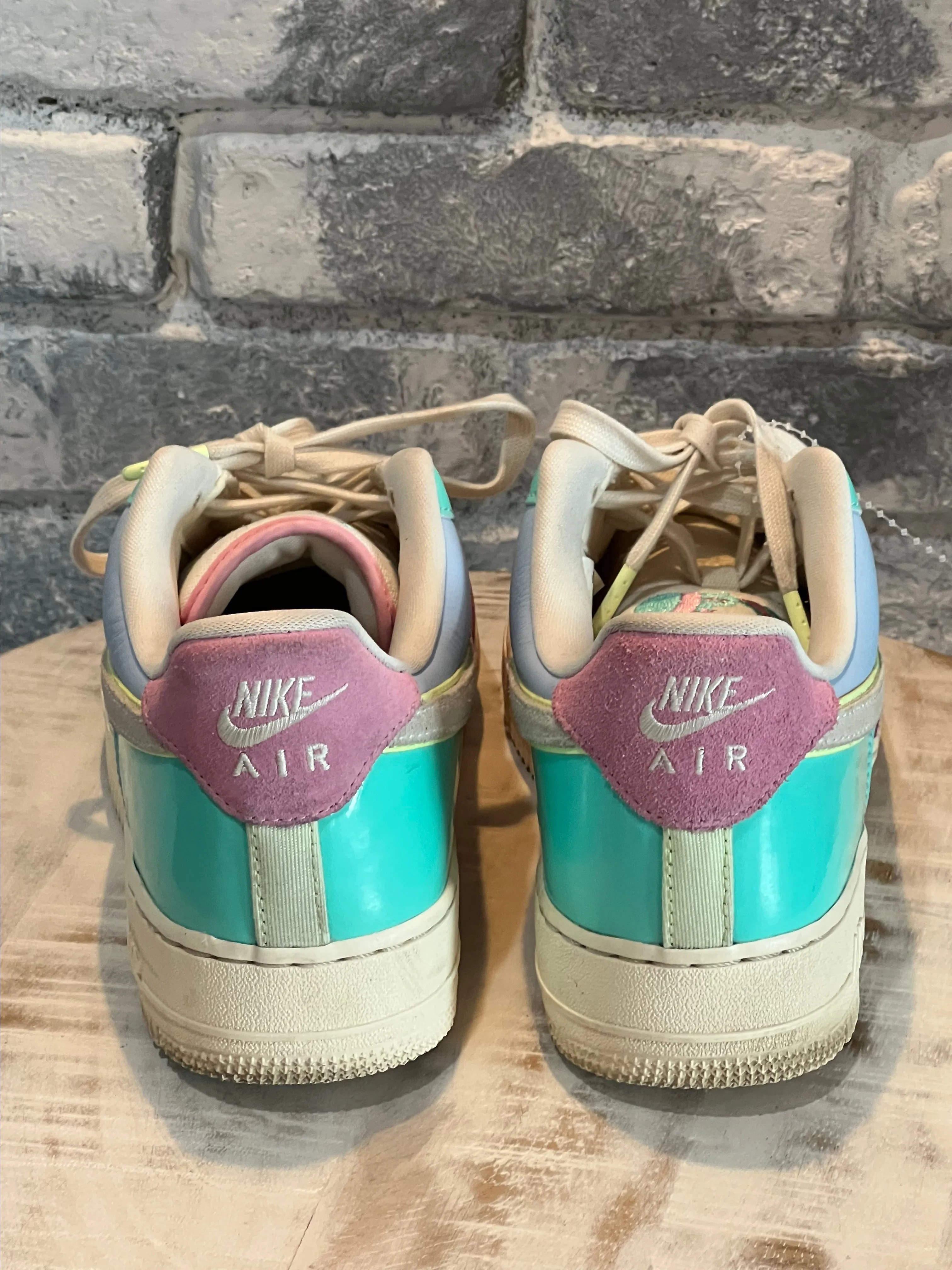 Listing Image Blurred Background