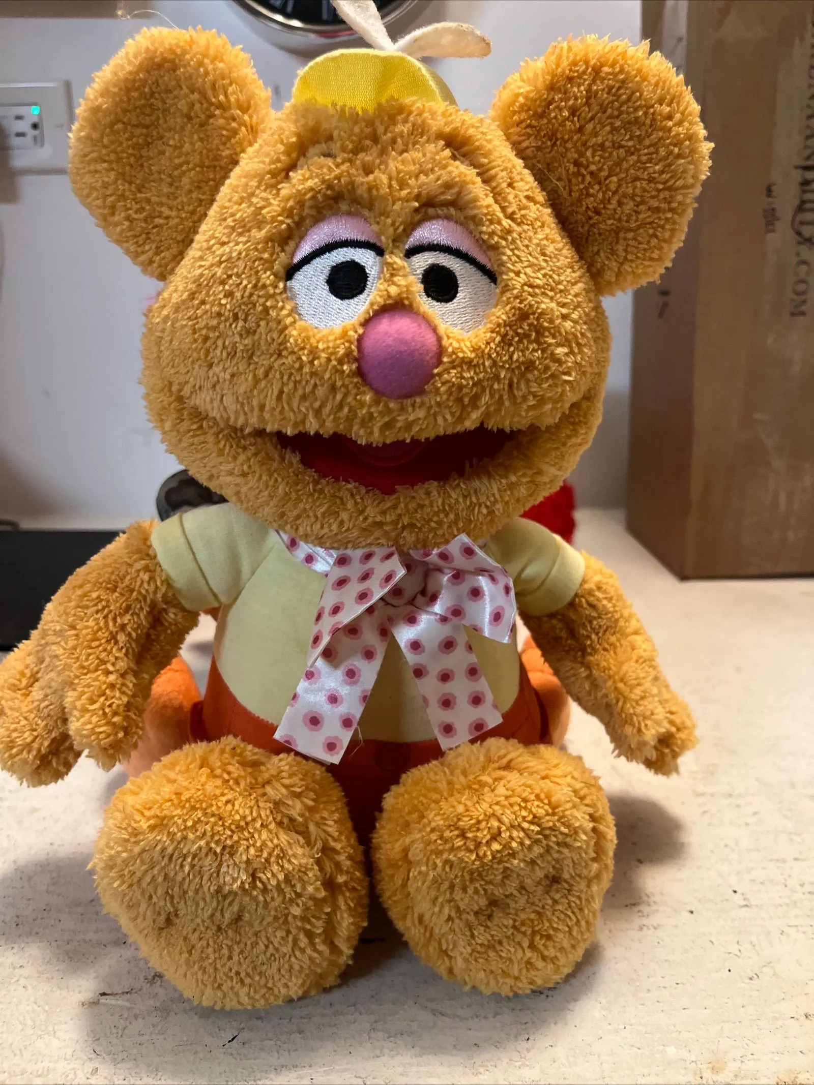 Product image for Sesame Street talking musical Fozie bear