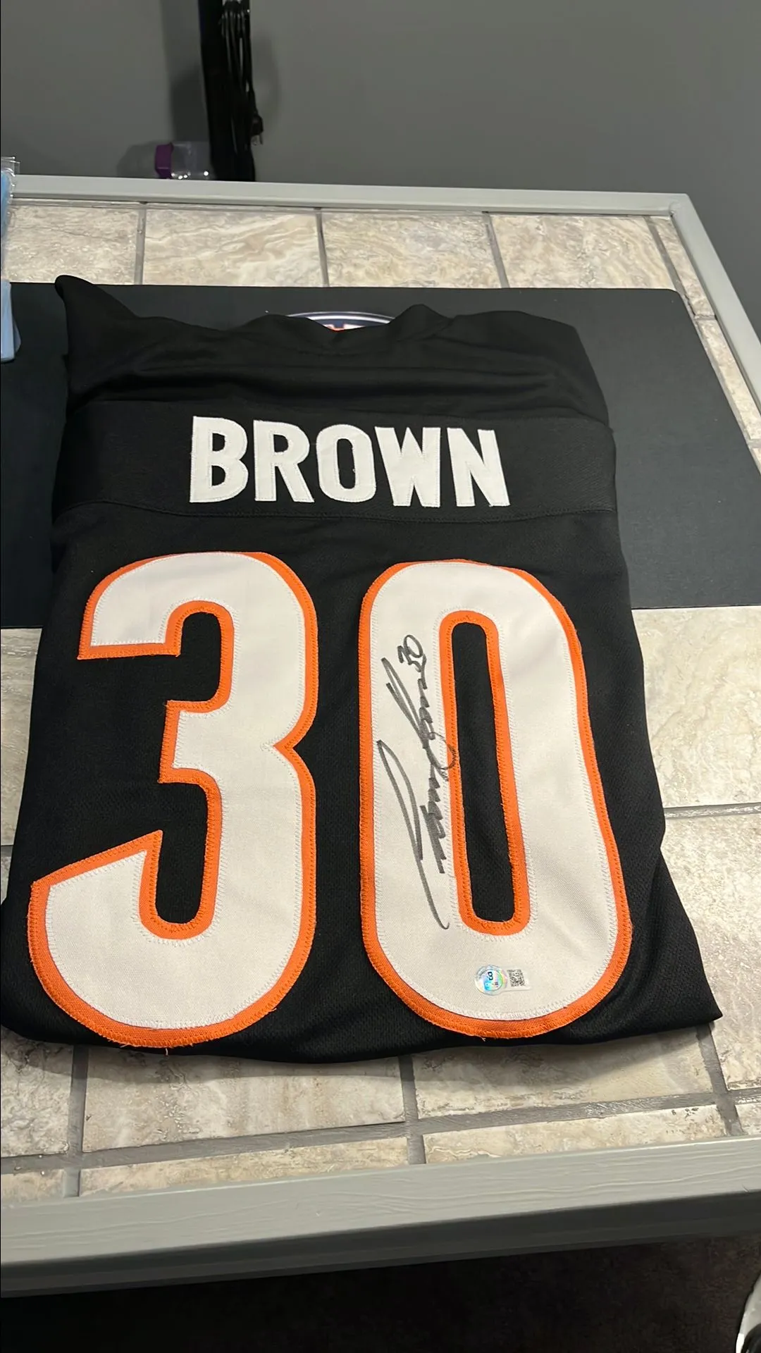 Product image for Chase Brown - Cincinnati Bengals Autographed Jersey (BECKETT #1W541306) - NFL / ILLINOIS / FOOTBALL