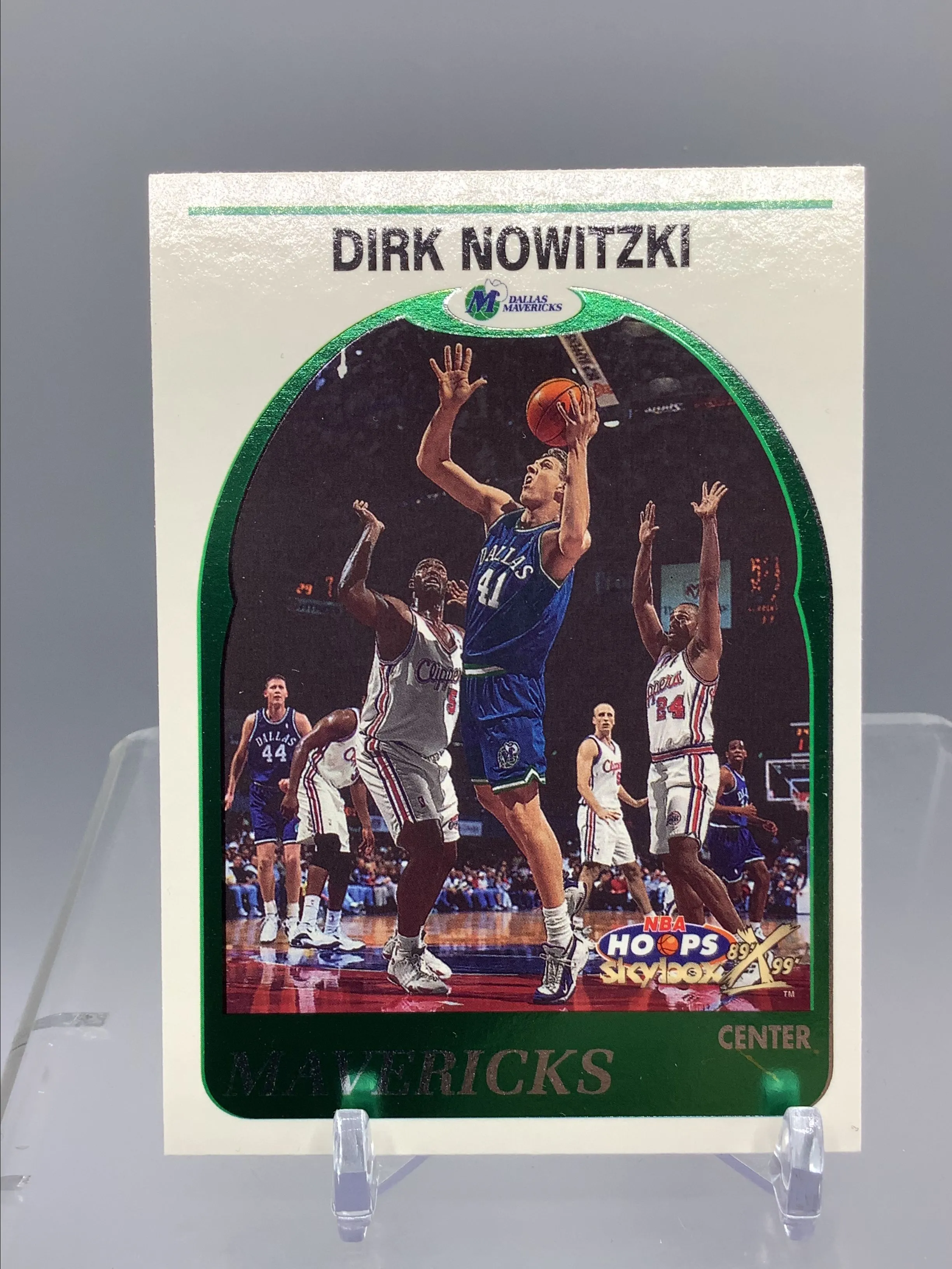 Product image for 1999-2000 Skybox Hoops Dirk Nowitzki Hoopla Parallel Card
