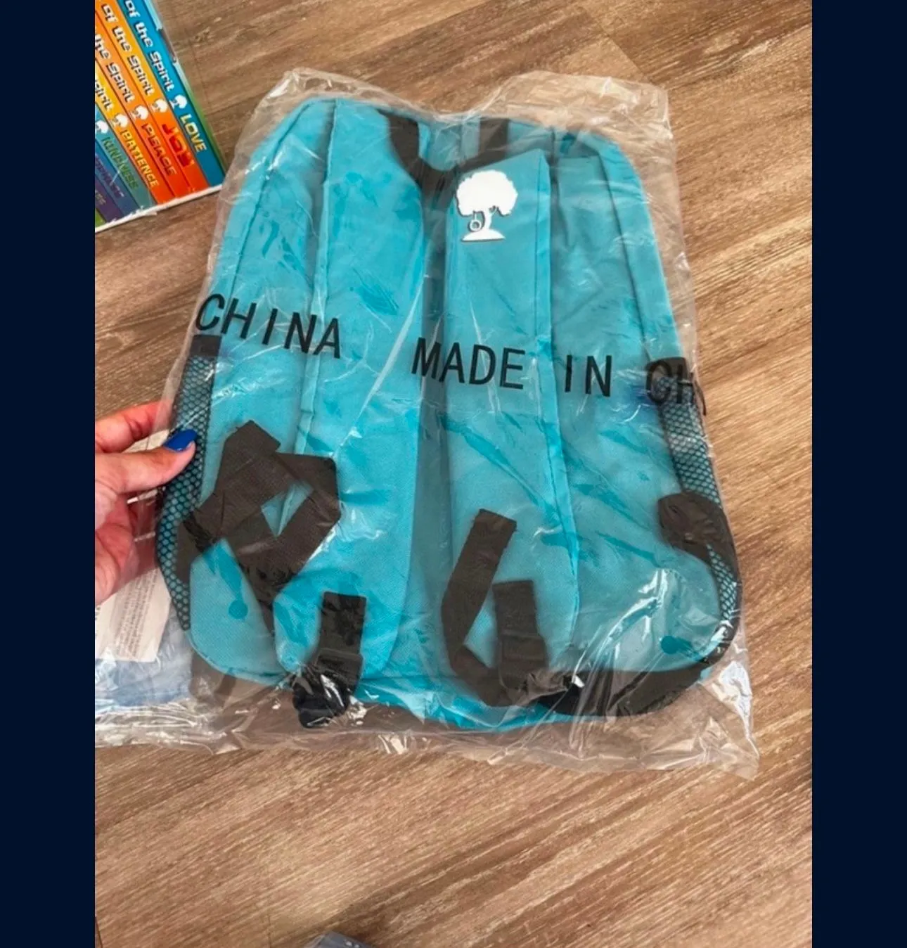 Listing Image Blurred Background