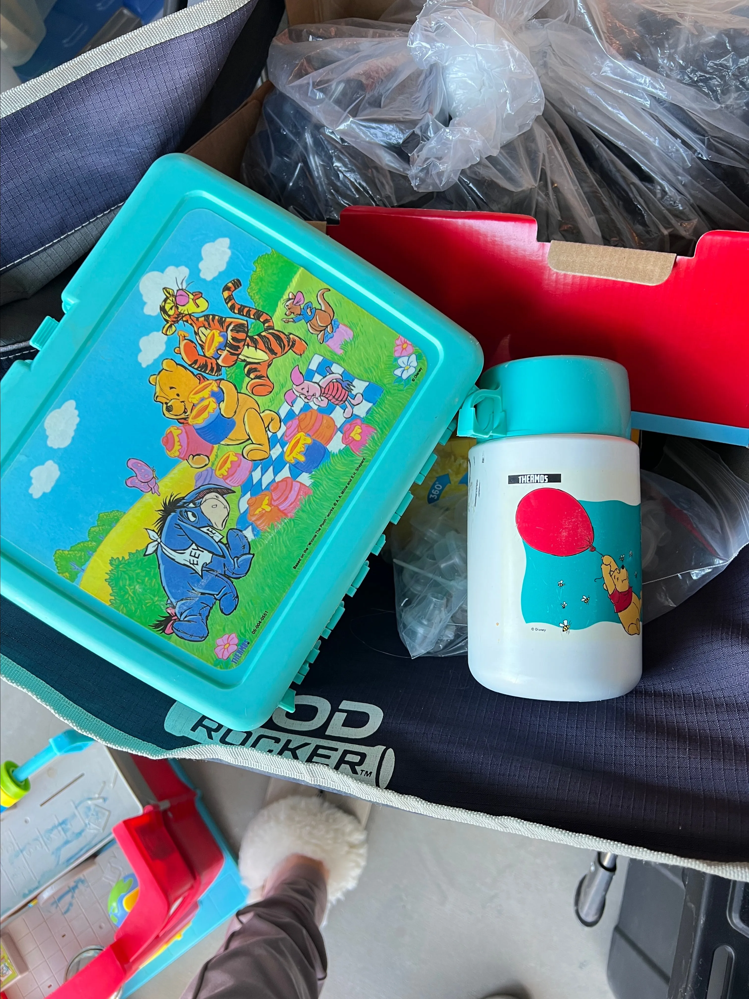 Product image for Winnie the Pooh lunch box. And thermos