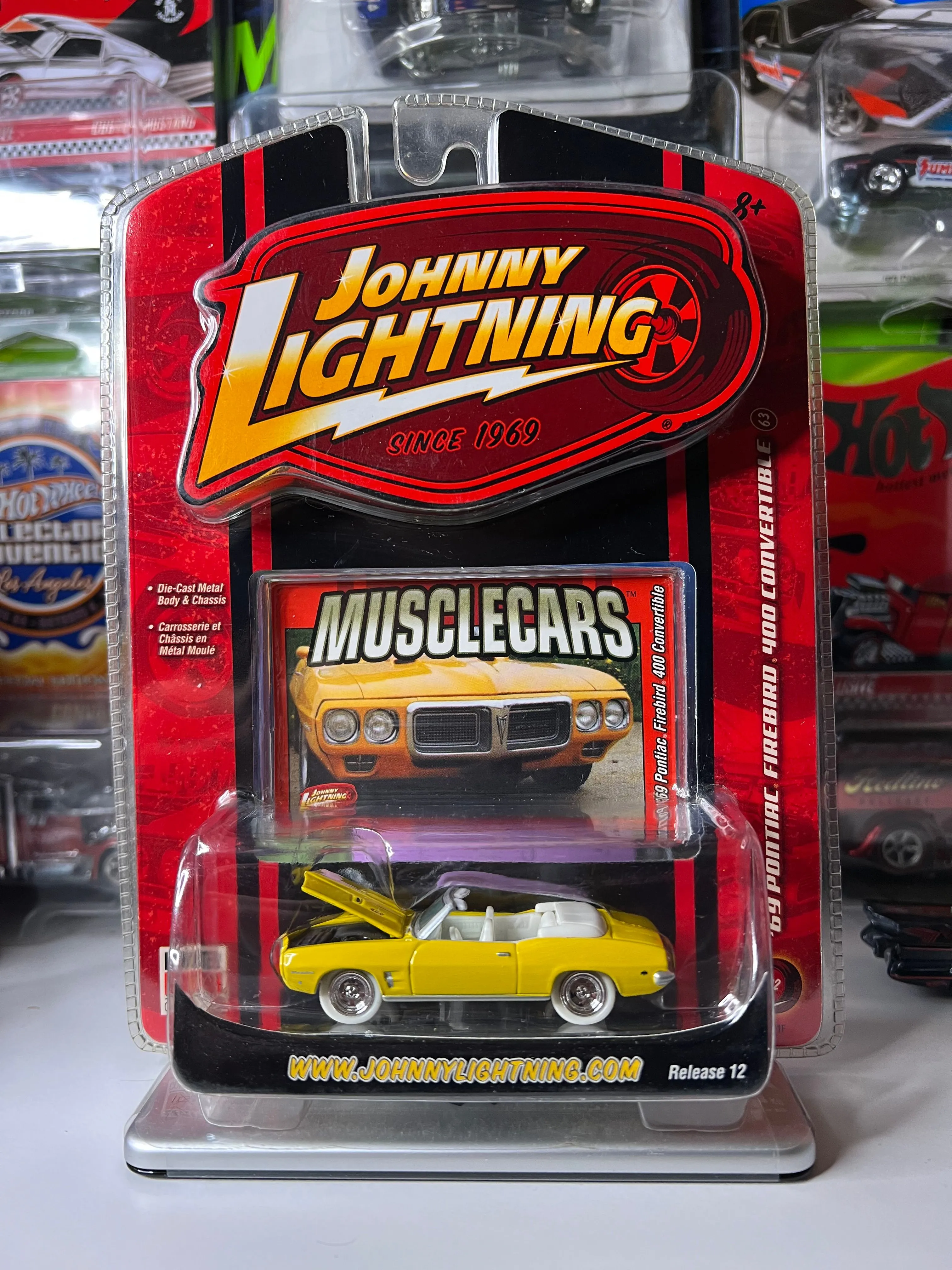 Product image for Johnny Lightning ‘69 Pontiac Firebird 400 Convertible!!