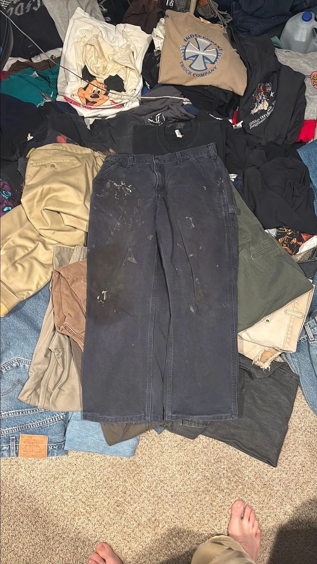 Product image for Thashed navy Carhartt carpenter pants 32x30