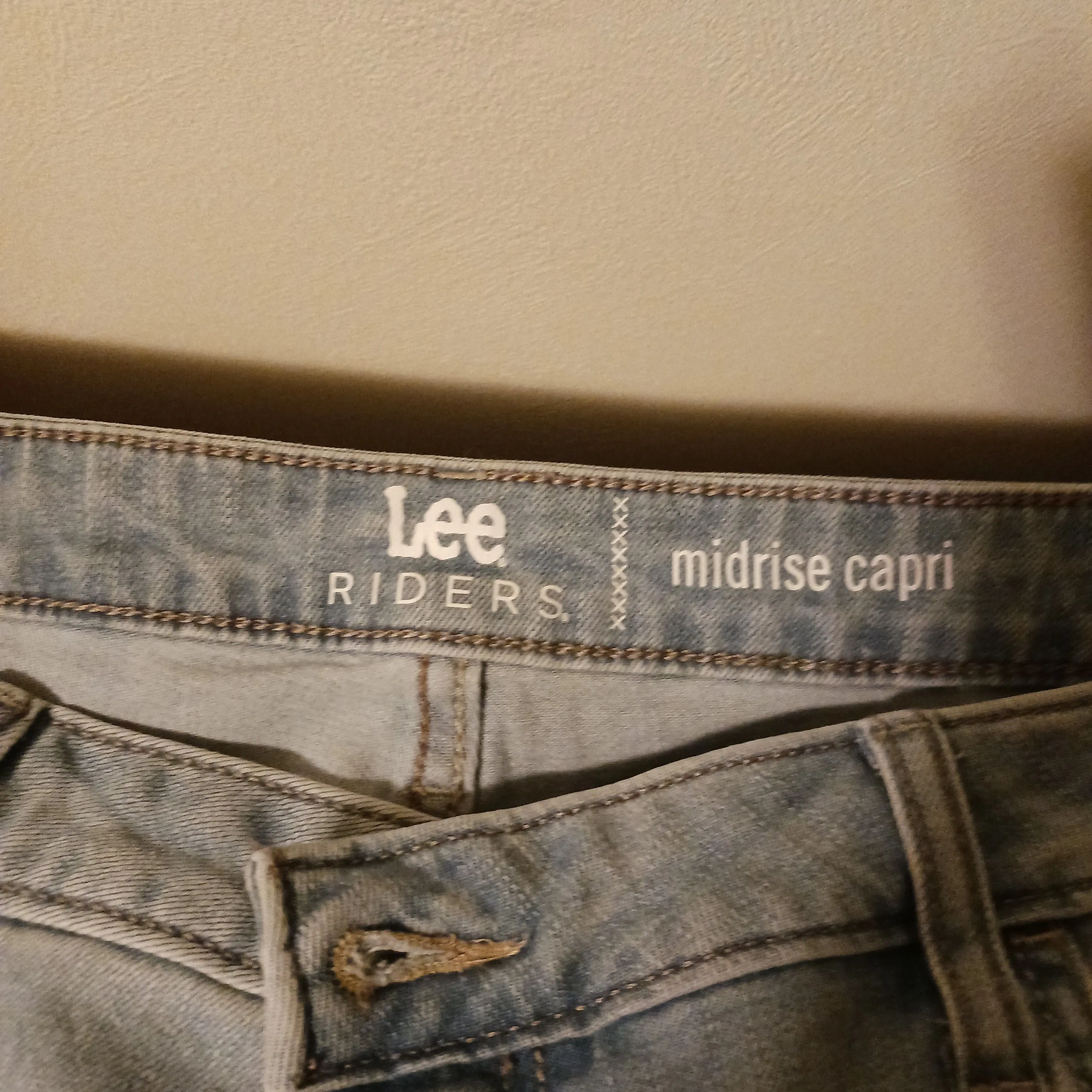 Product image for women's lee capri pants