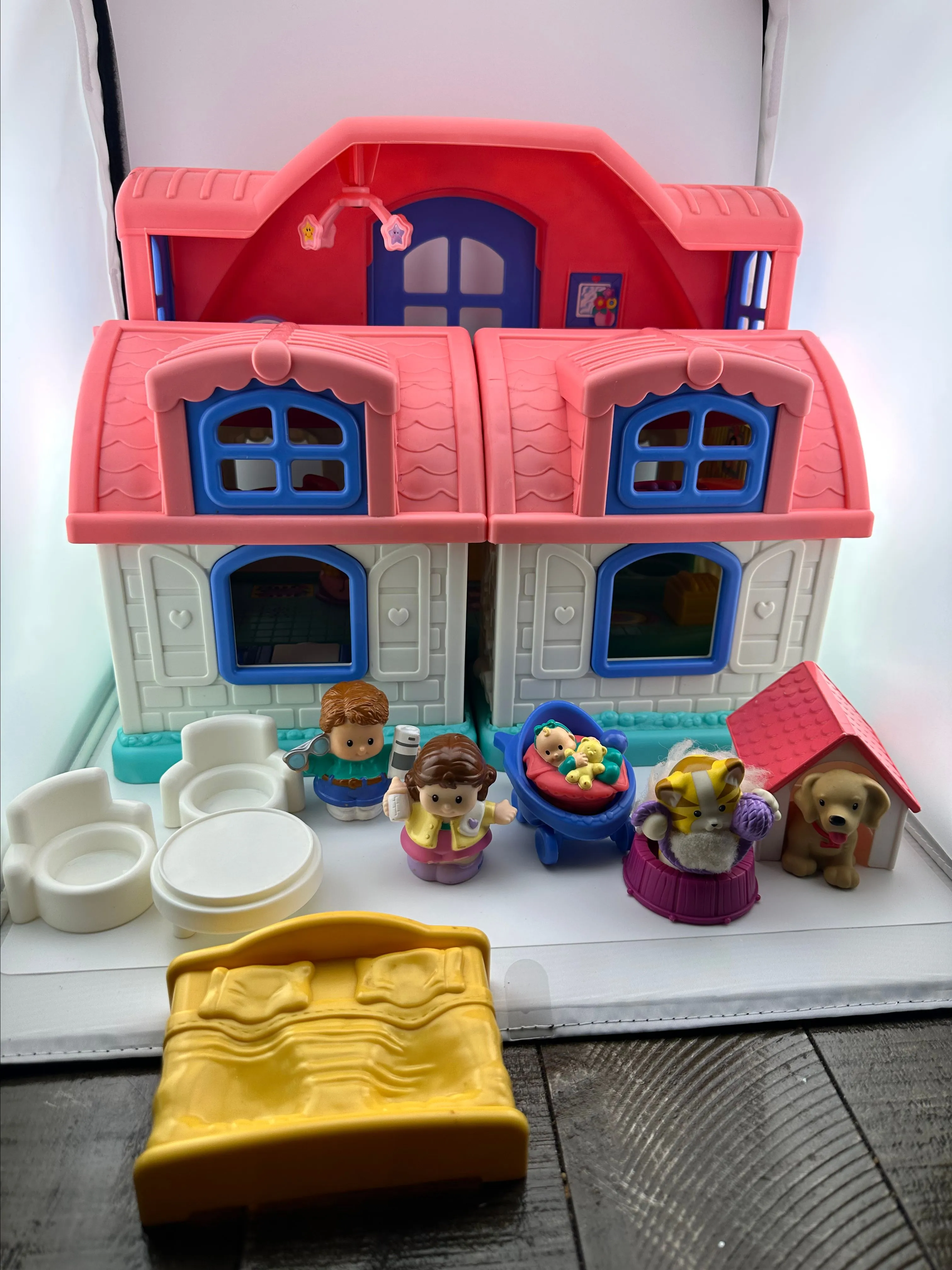 Product image for 2005 Fisher Price Little People Sweet Sounds Home Play House WORKING