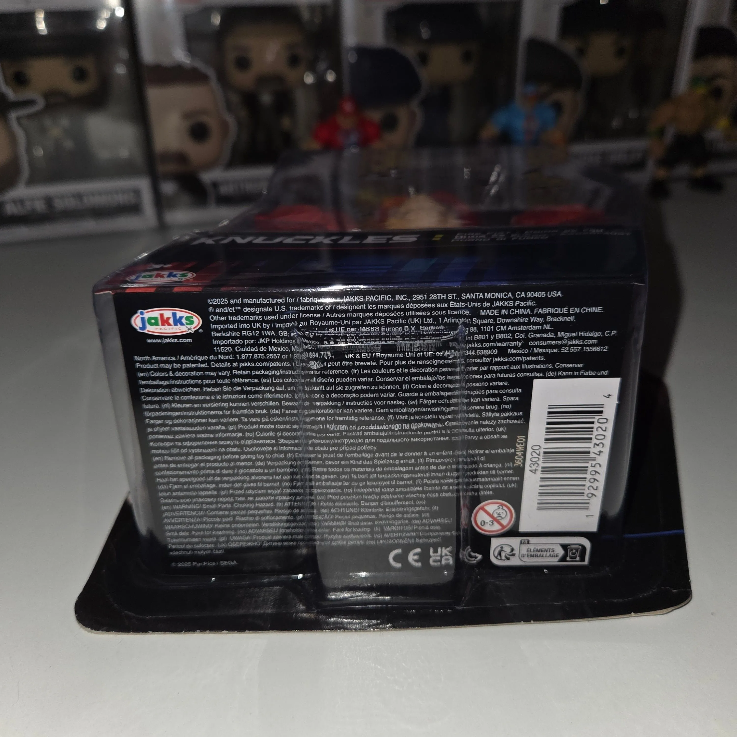Listing Image Blurred Background