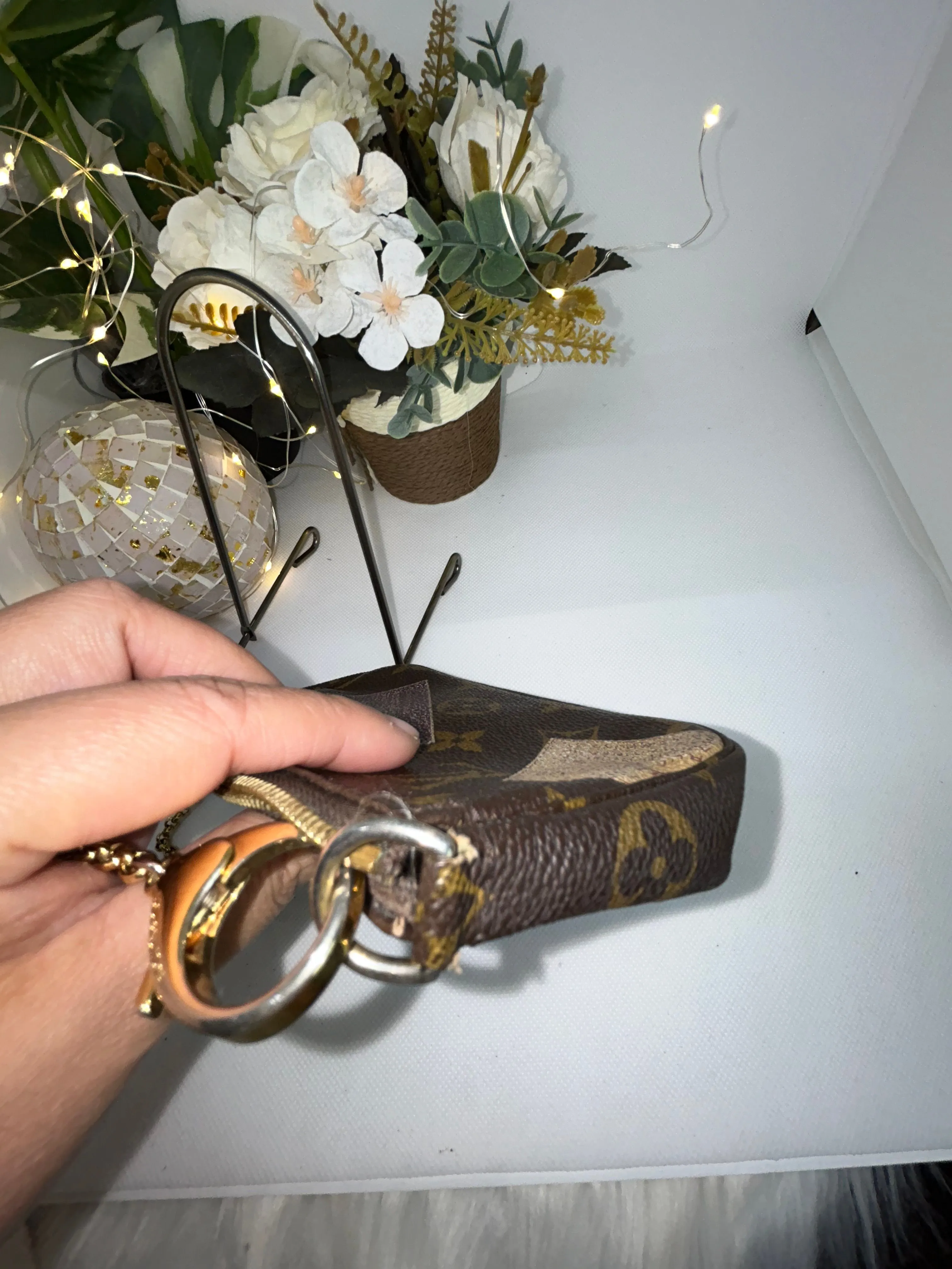 Listing Image Blurred Background
