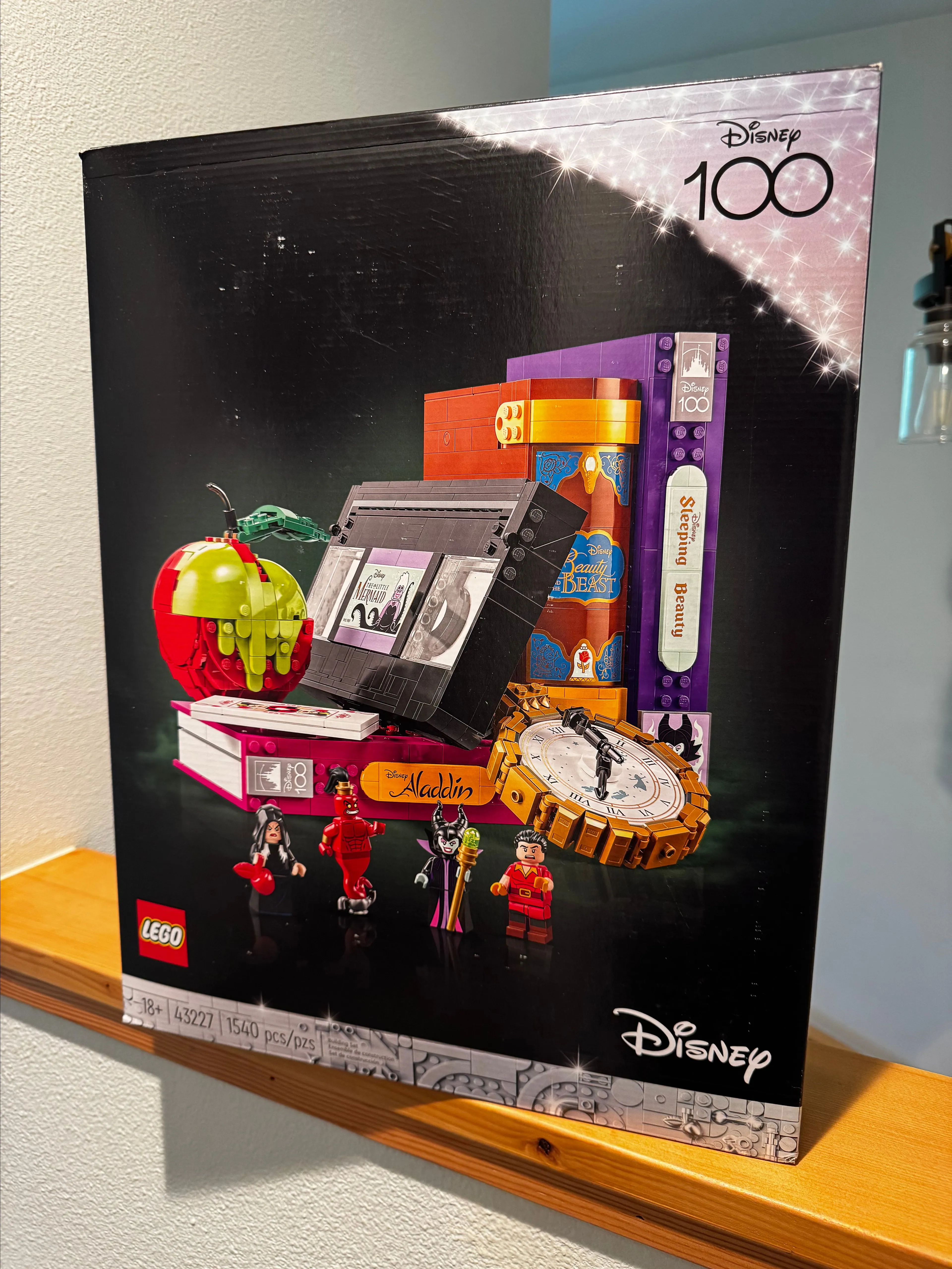 Product image for LEGO 43227 Villain Icons
