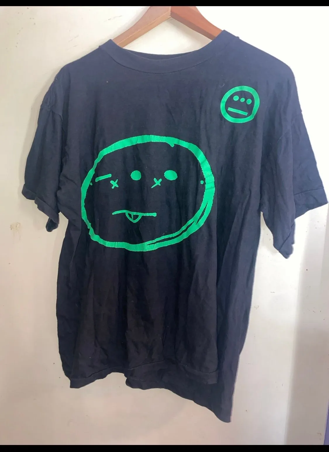 Listing Image Blurred Background