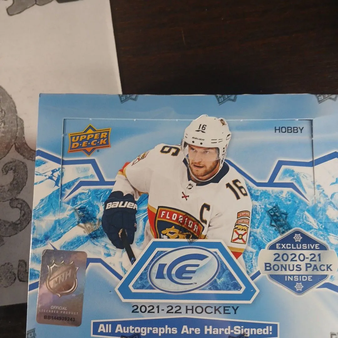 Product image for 21/22 ice Hobby Ripped and Shipped No base