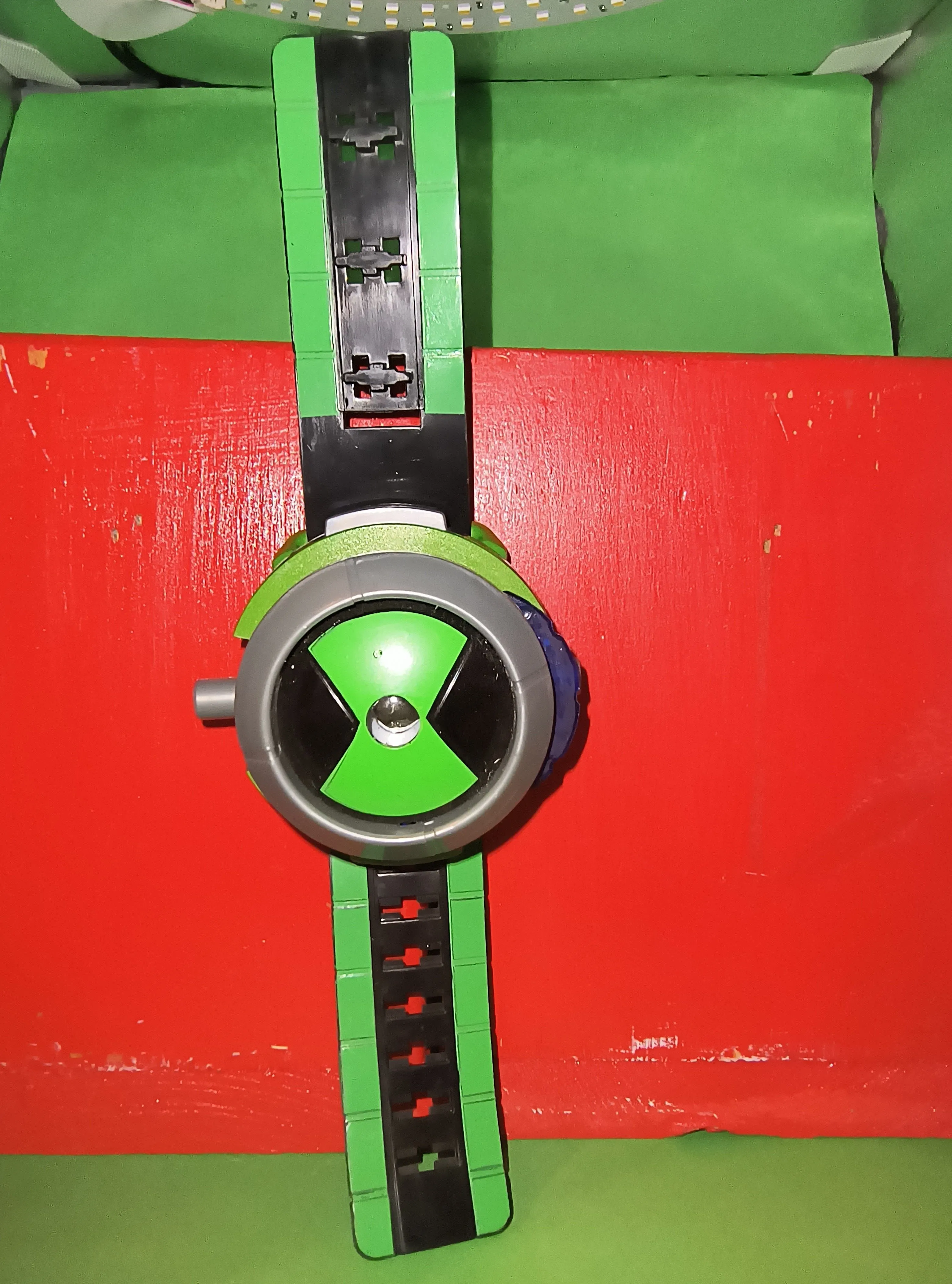 Ben 10 Ultimate Omnitrix Projector Watch Bandai 2008 Electronic