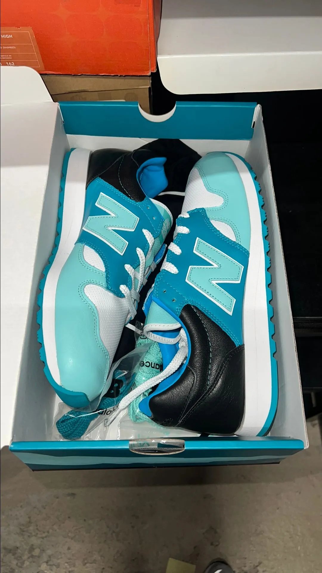 Product image for 2017 HANON X NEW BALANCE 520 "FISHERMAN BLUES" SIZE 11.5M BRAND NEW
