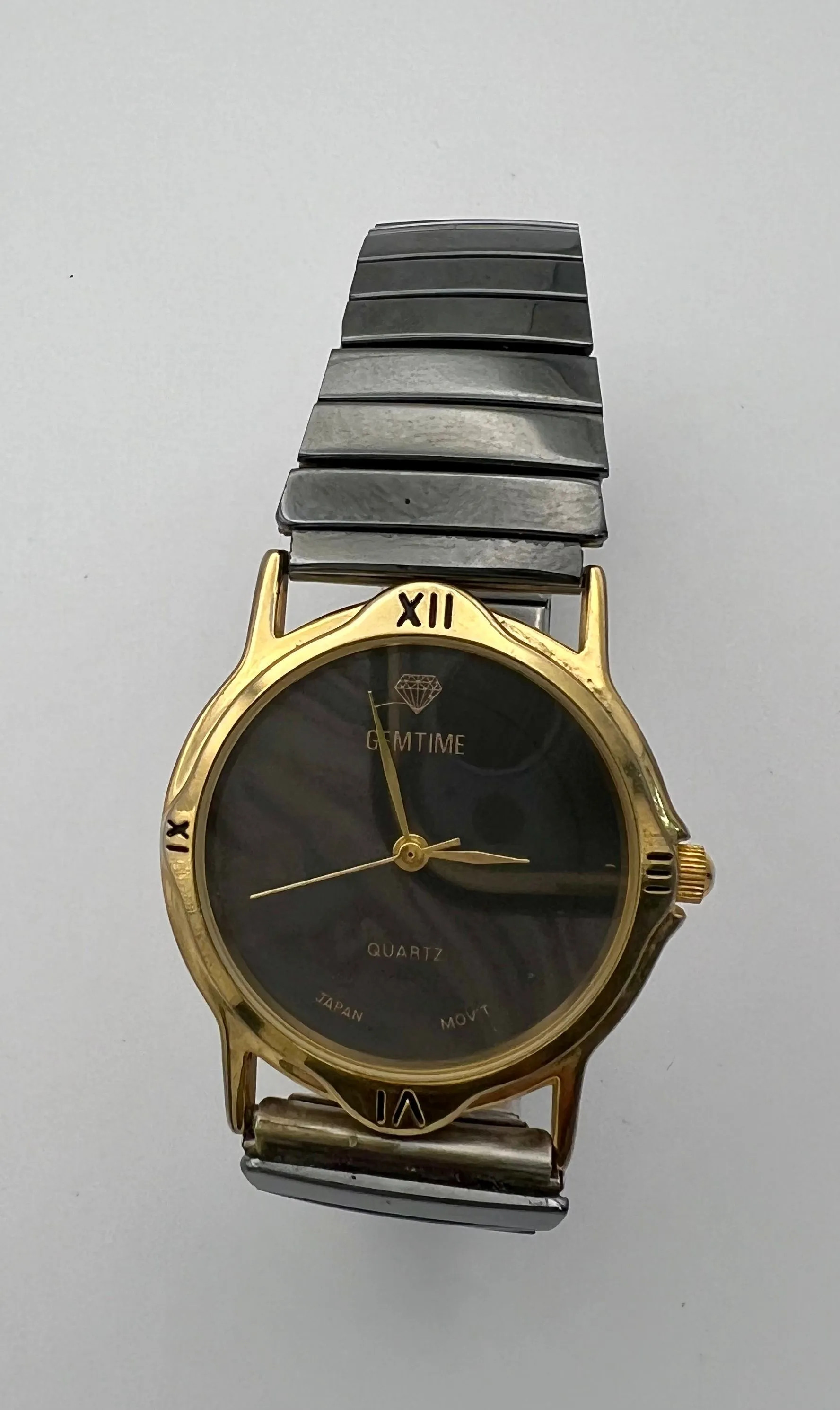 Listing Image Blurred Background