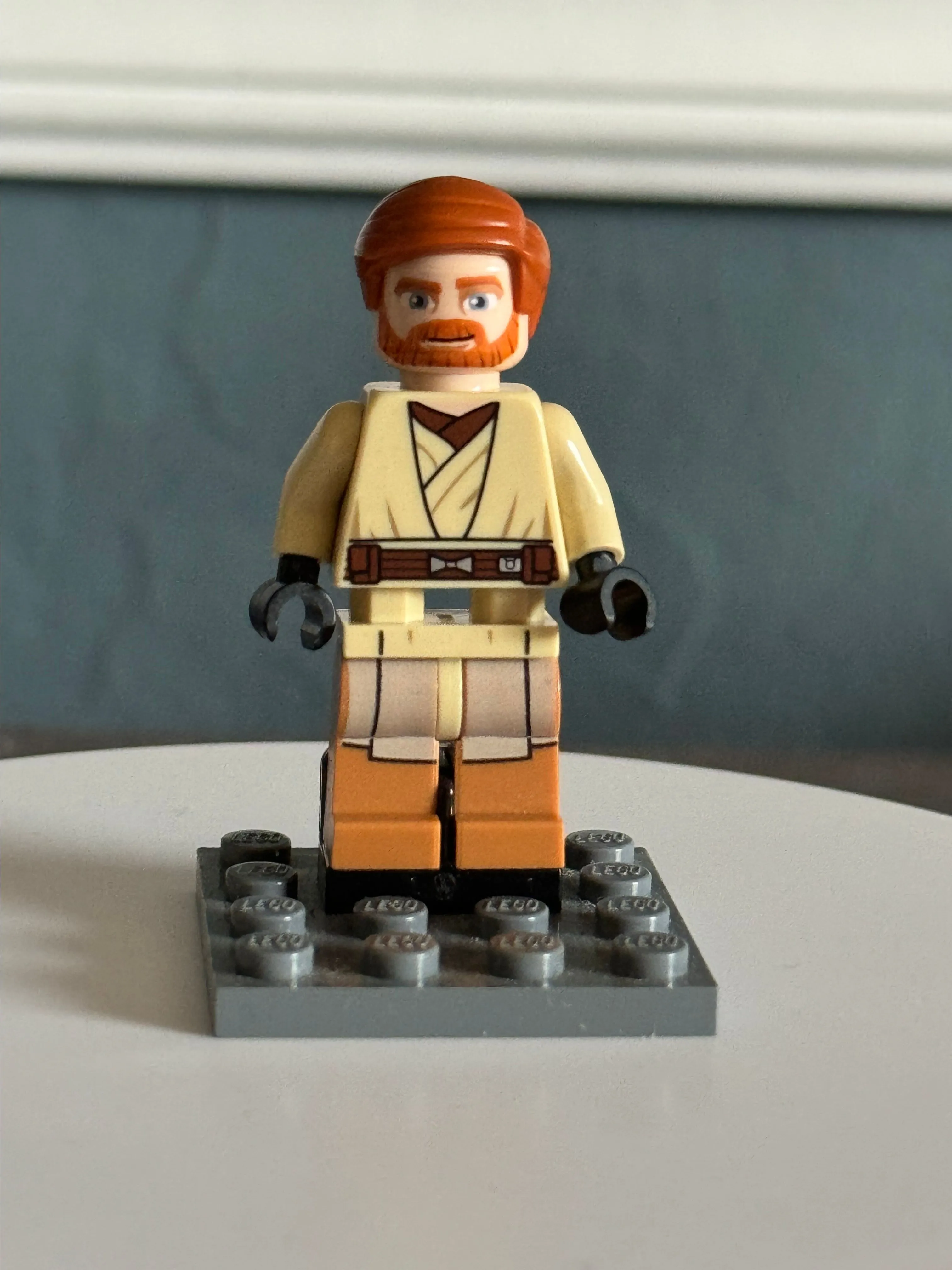 Product image for Clone Wars Obi-Wan Kenobi Medium Nougat Legs