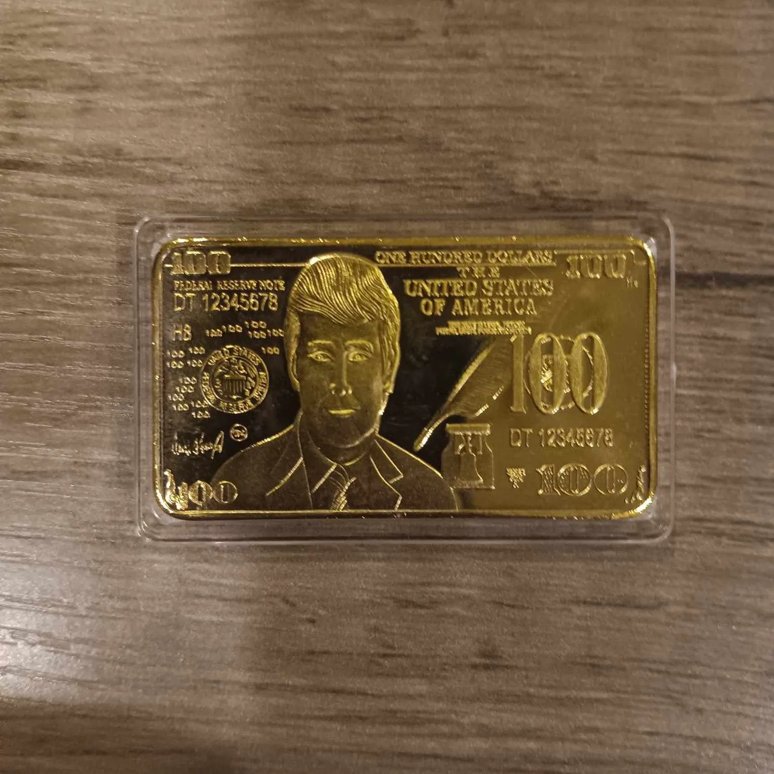 Product image for 24k gold Donald trump $100 bar