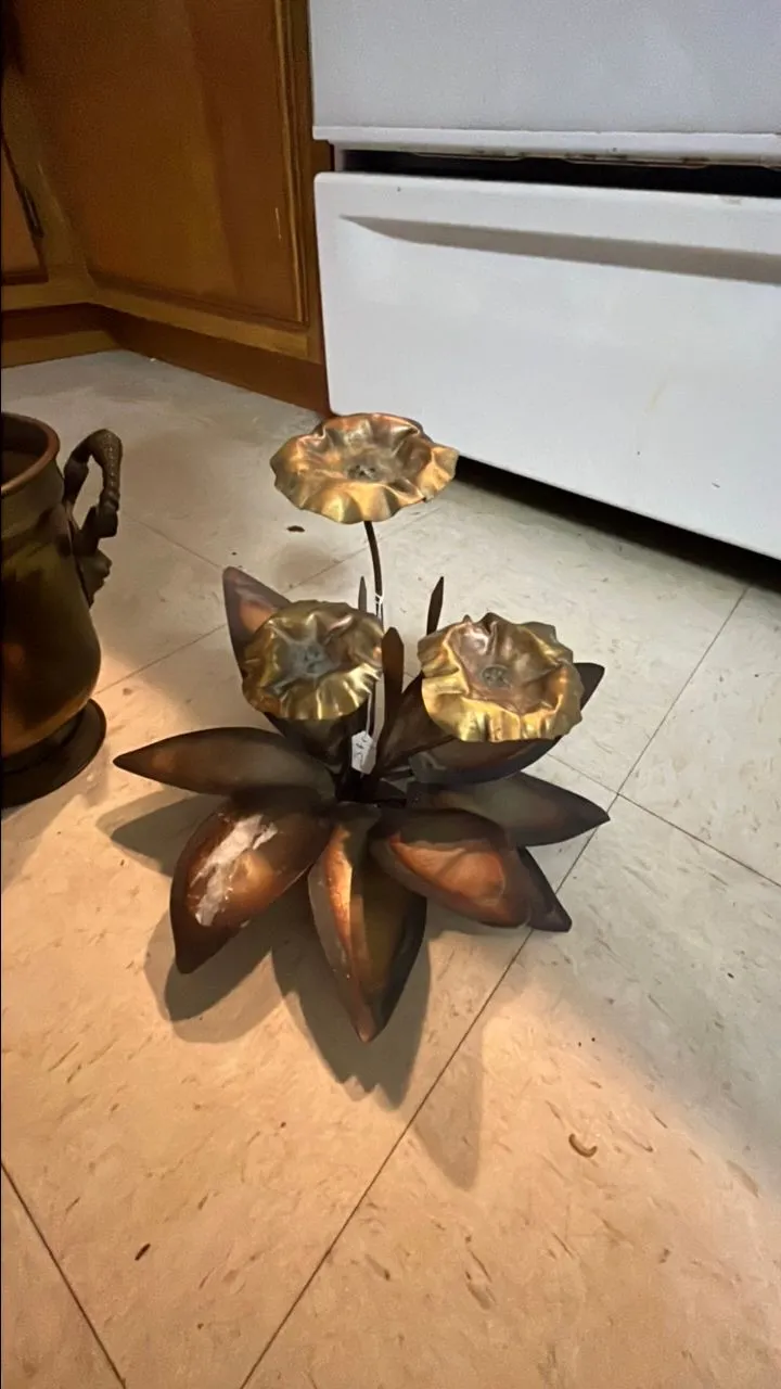 Product image for Brass decor flowers