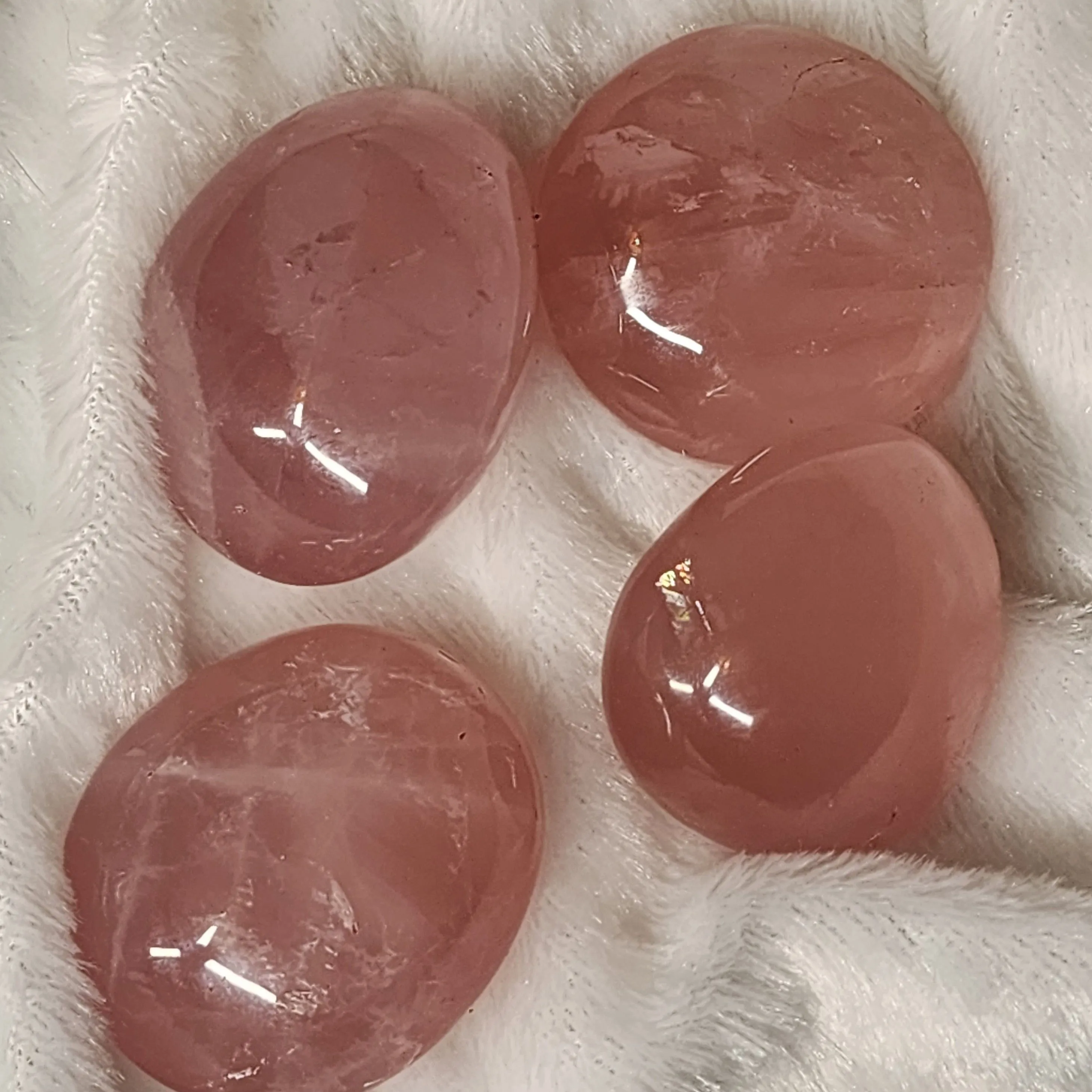 Product image for Rose quartz palm stones