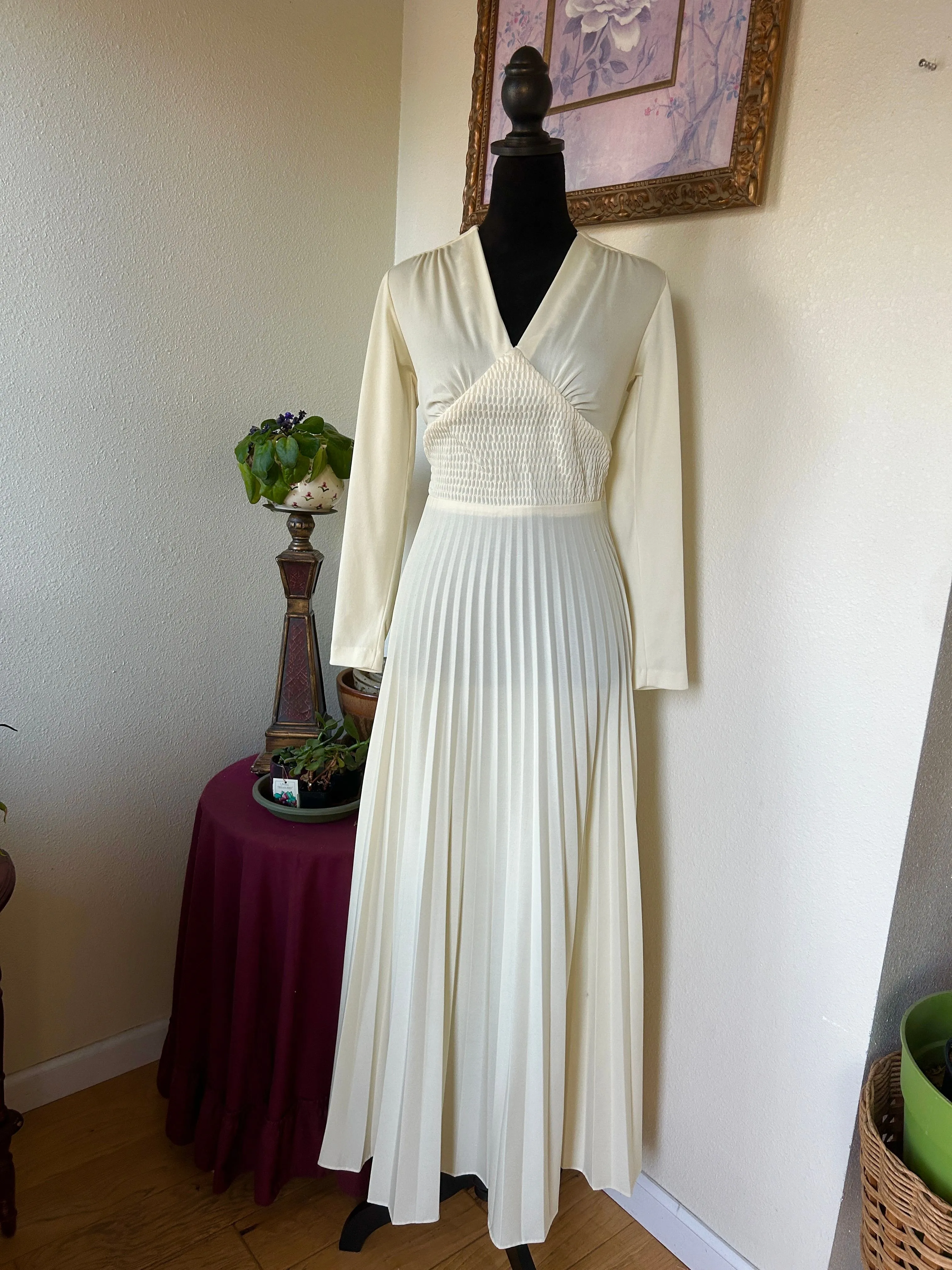 Product image for 12. 1970s cream accordion maxi dress