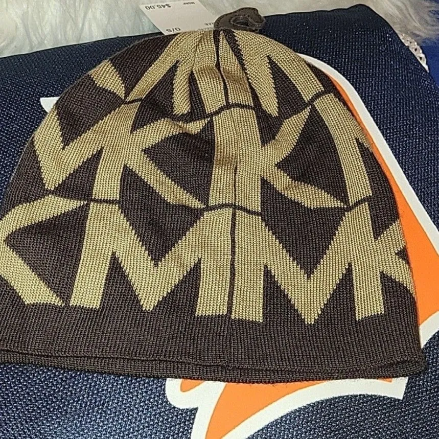 Product image for Nwt Women's Michael Kors Signature MK Beanie Hat