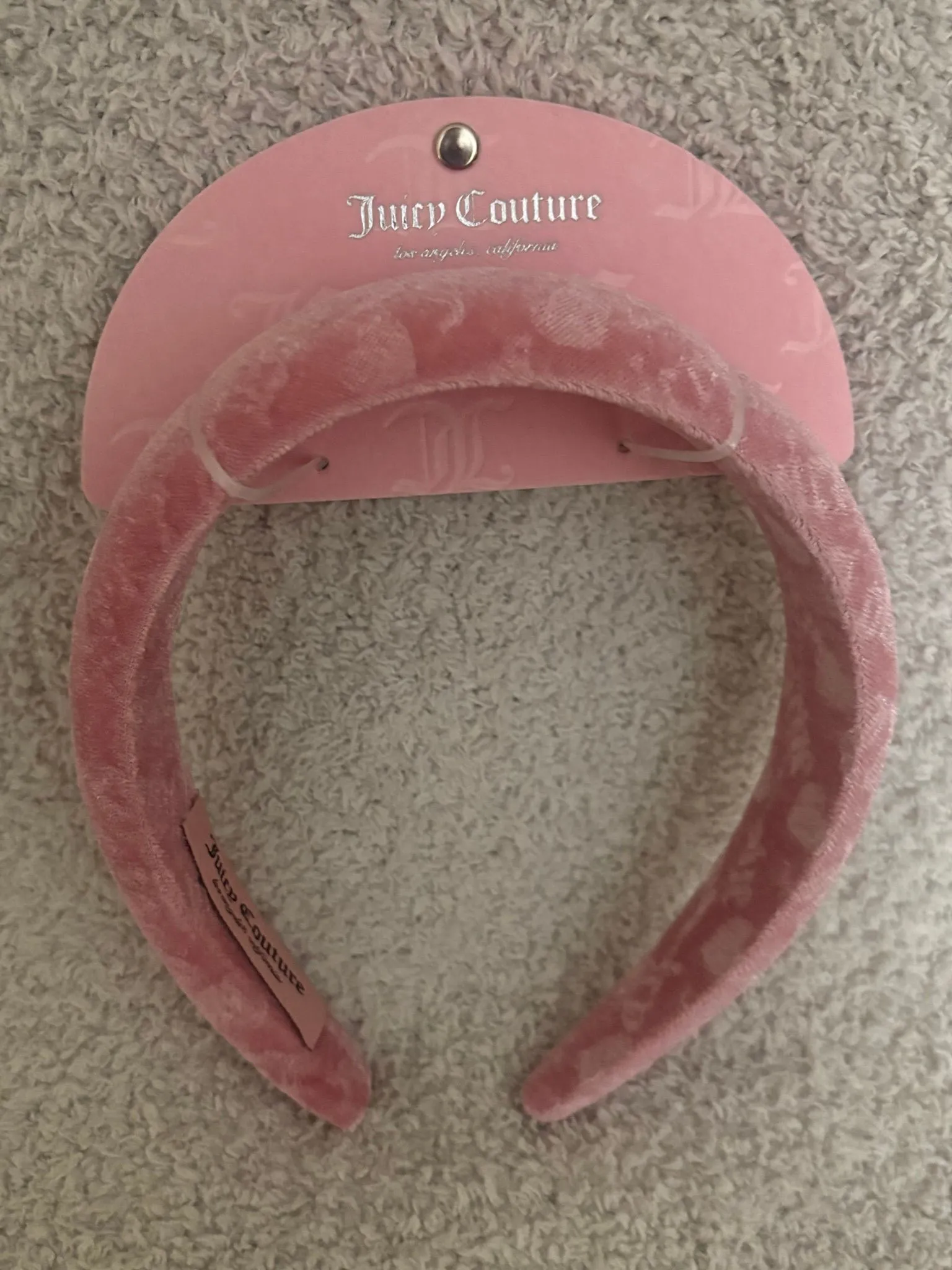 3083cf10-4e8d-45e3-808a-095978d20eae