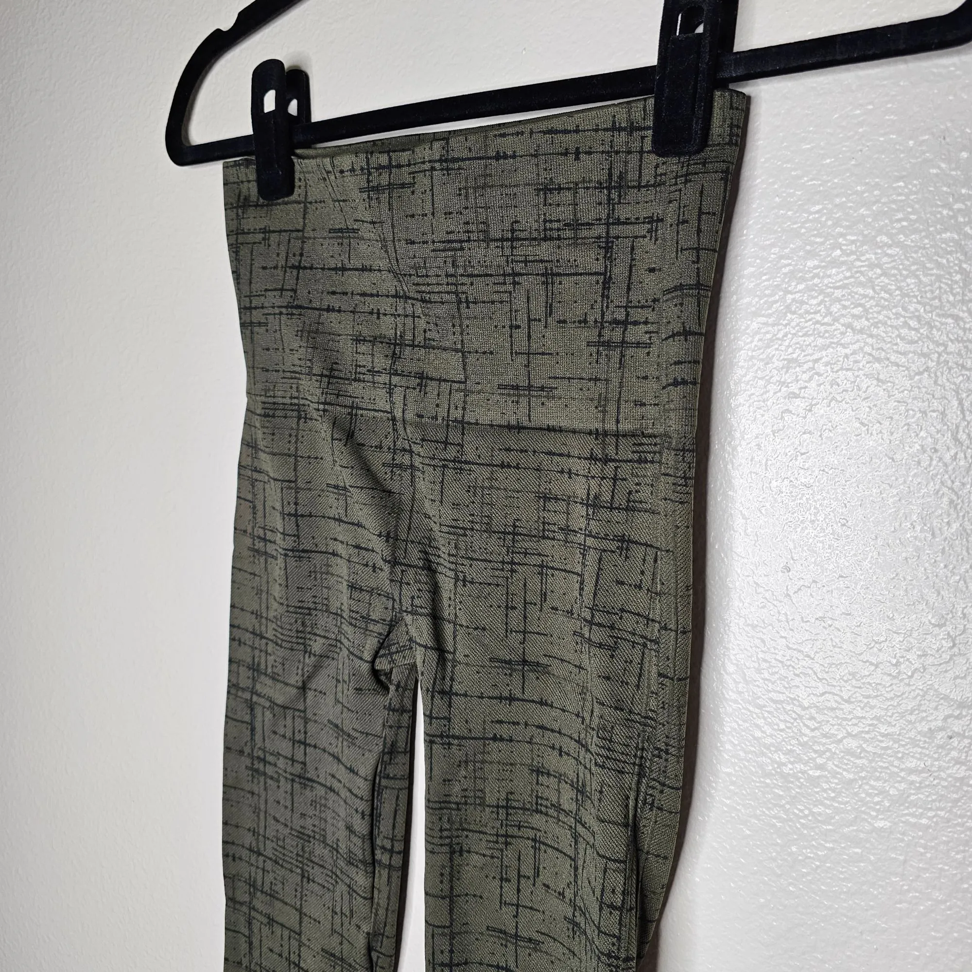 Listing Image Blurred Background