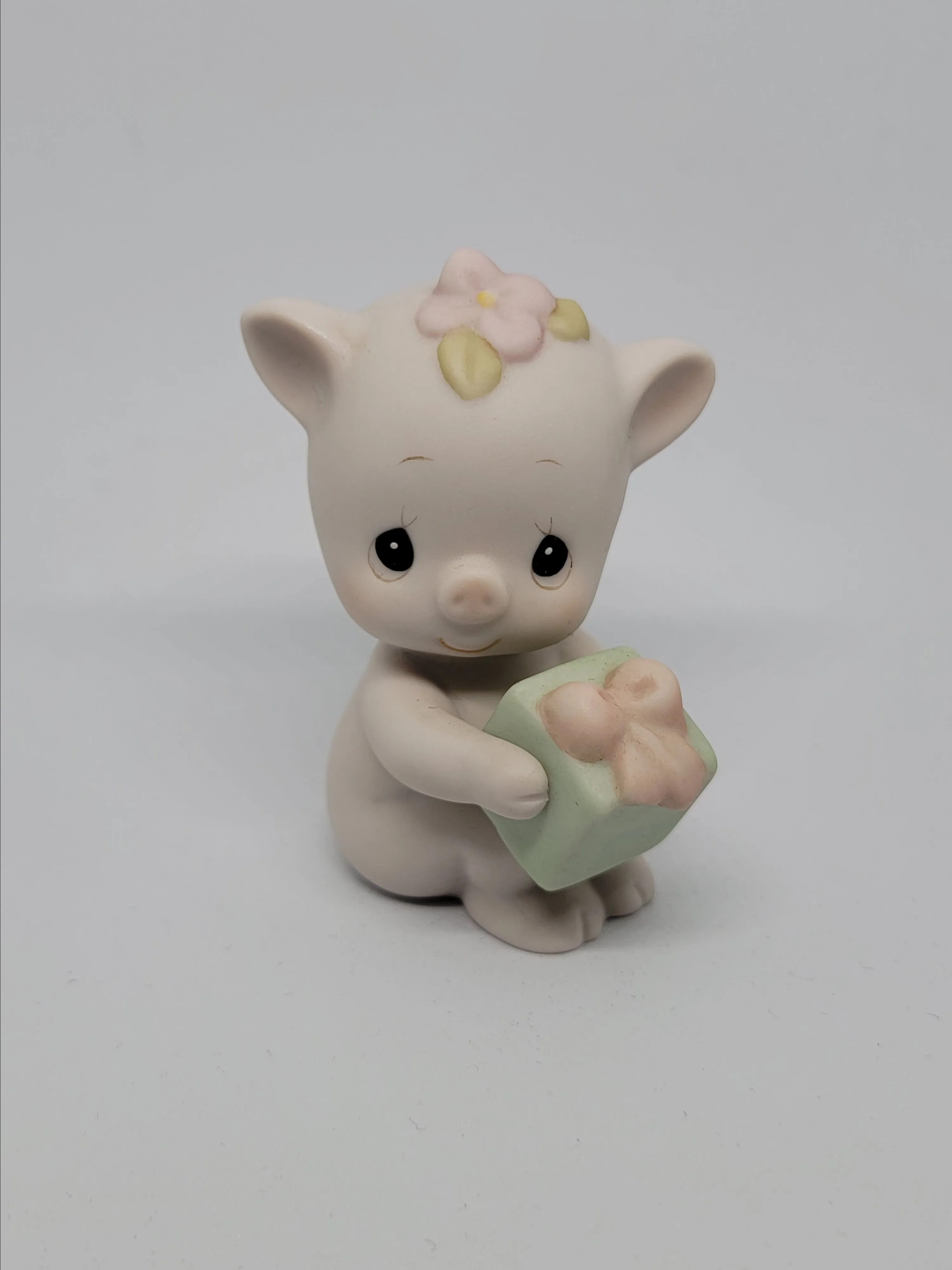 Product image for "Oinky Birthday" • Pig With Gift ©1993 Precious Moments