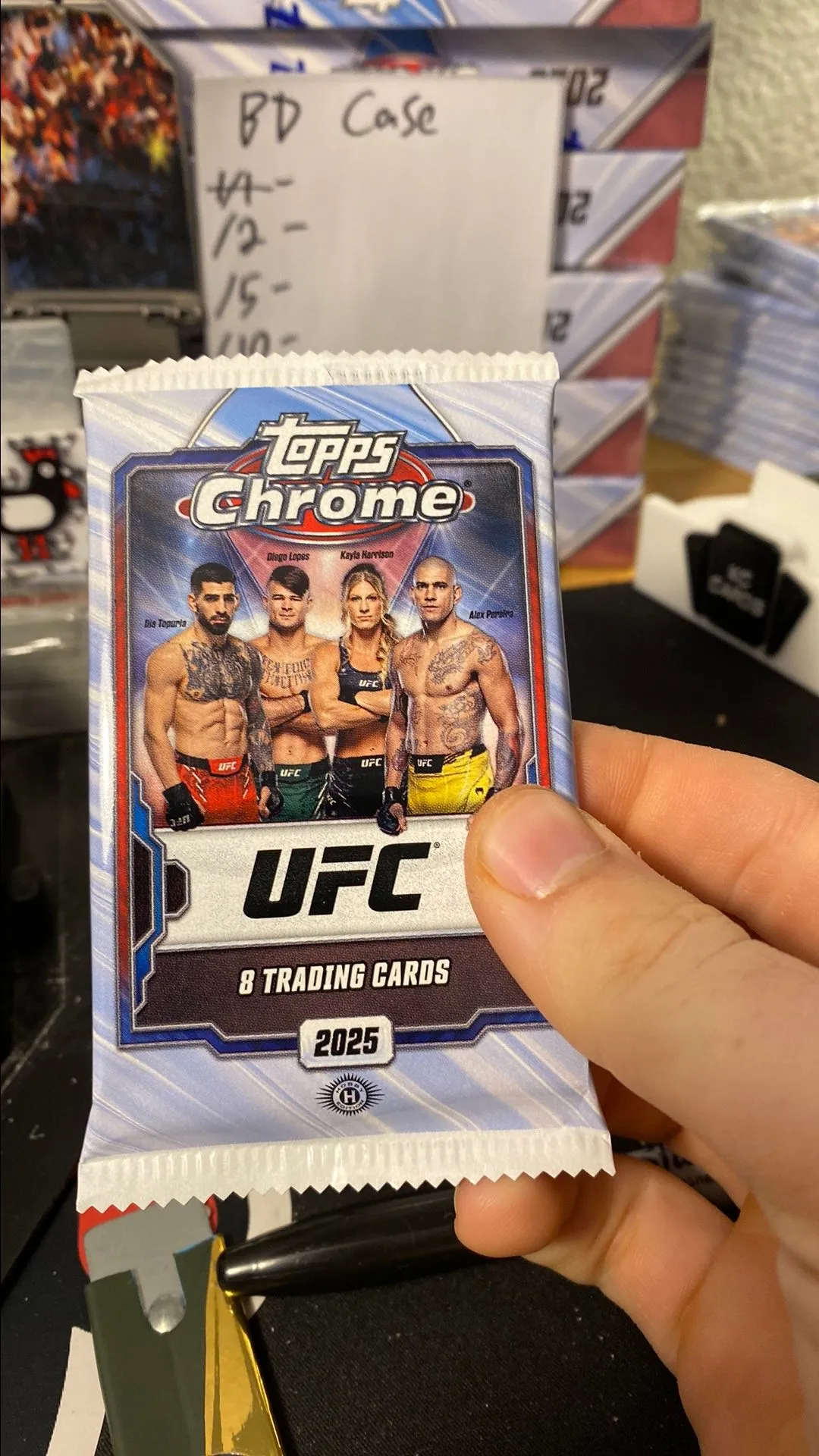 Product image for 2025 Topps Chrome Hobby Pack