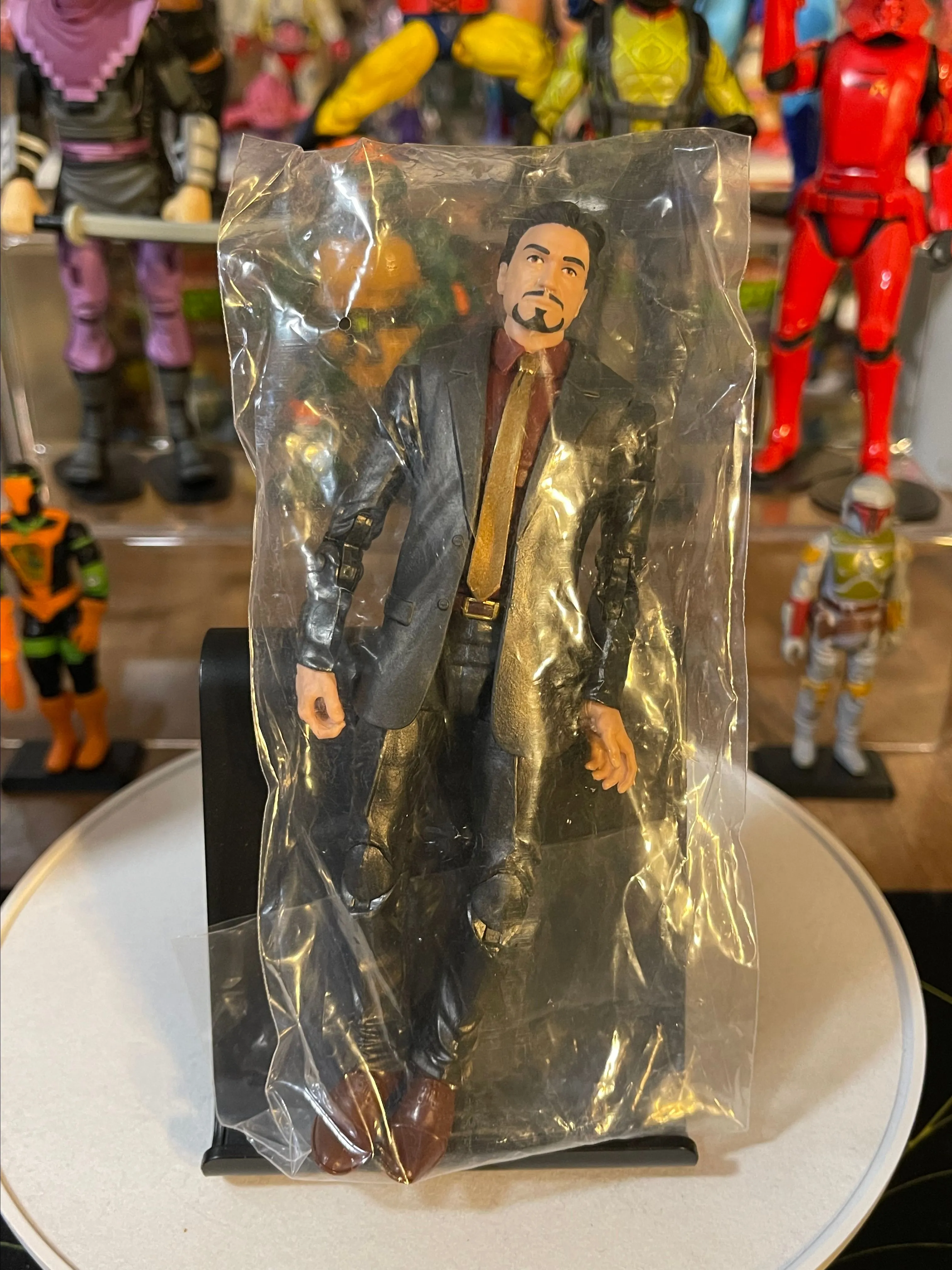 Product image for Marvel Legends Unlimited Exclusive Iron Man Gold Tie Tony Stark 6" Figure