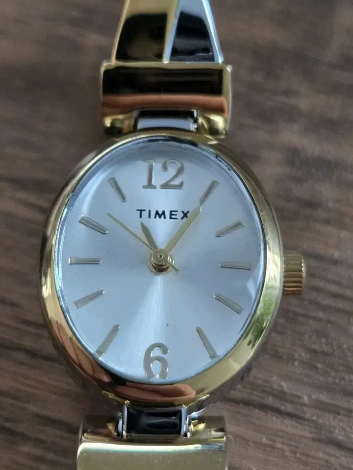 Listing Image Blurred Background