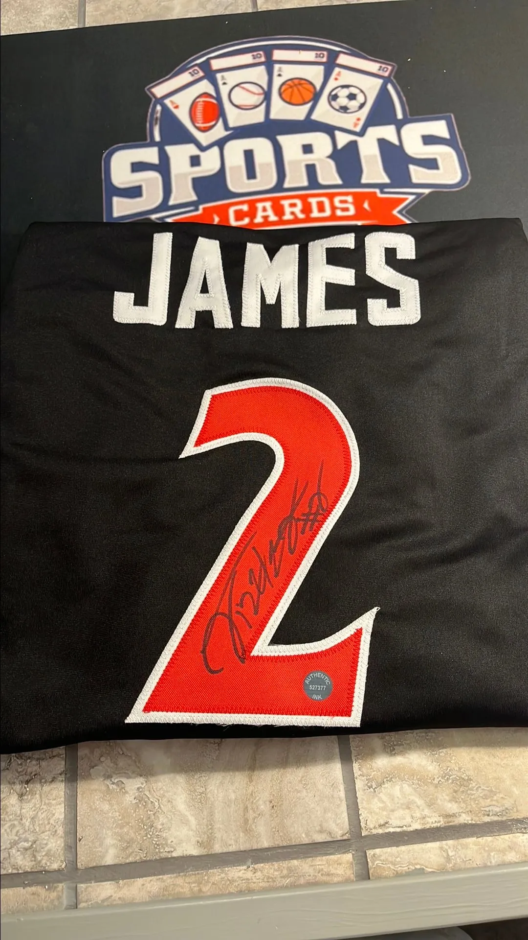 Product image for Jizzle James - Cincinnati Bearcats Autographed Jersey (Authentic INK #527377) - COLLEGE / BASKETBALL