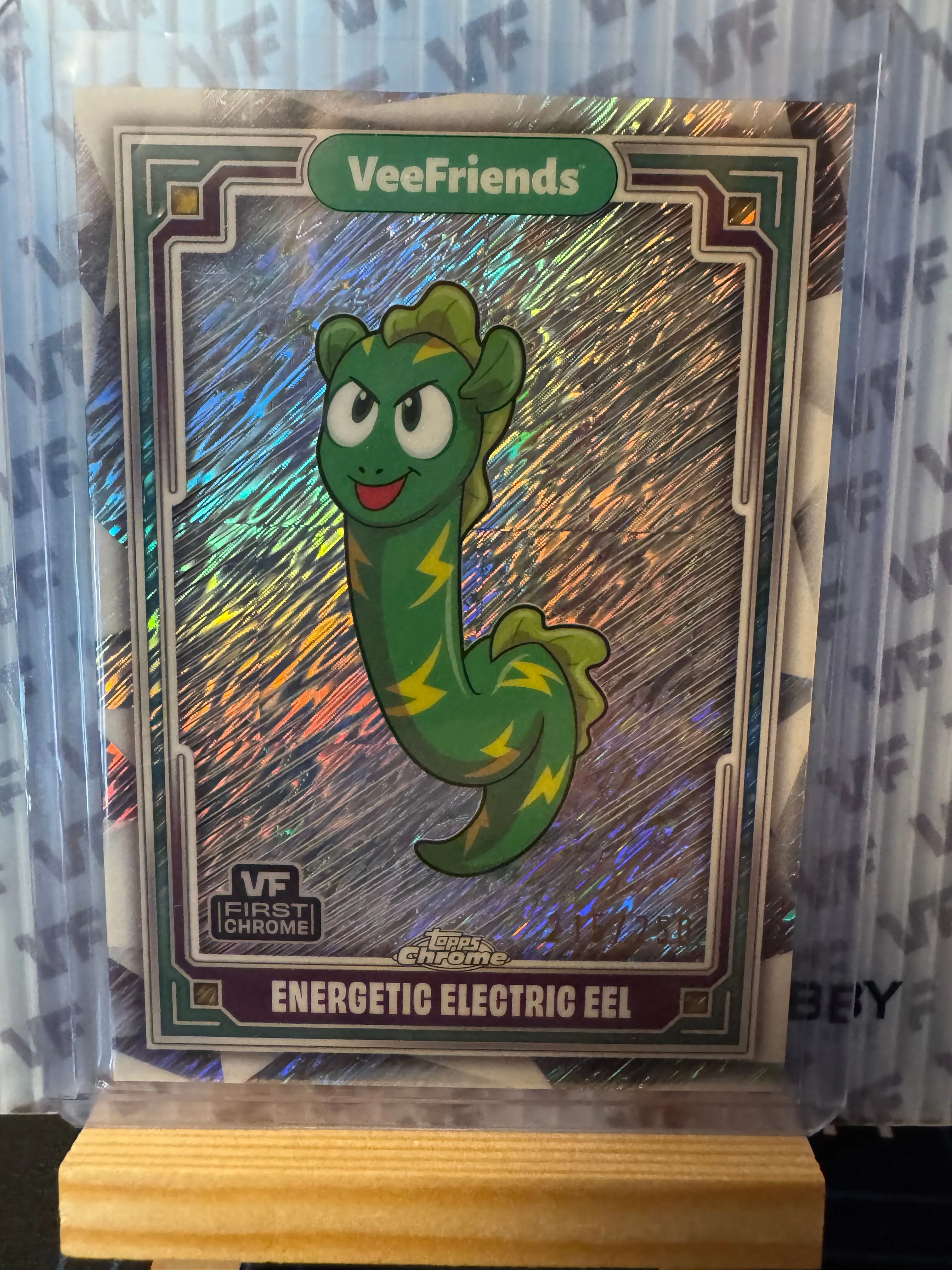 Product image for Veefriends Topps Chrome Energetic Electric Eel 215/250