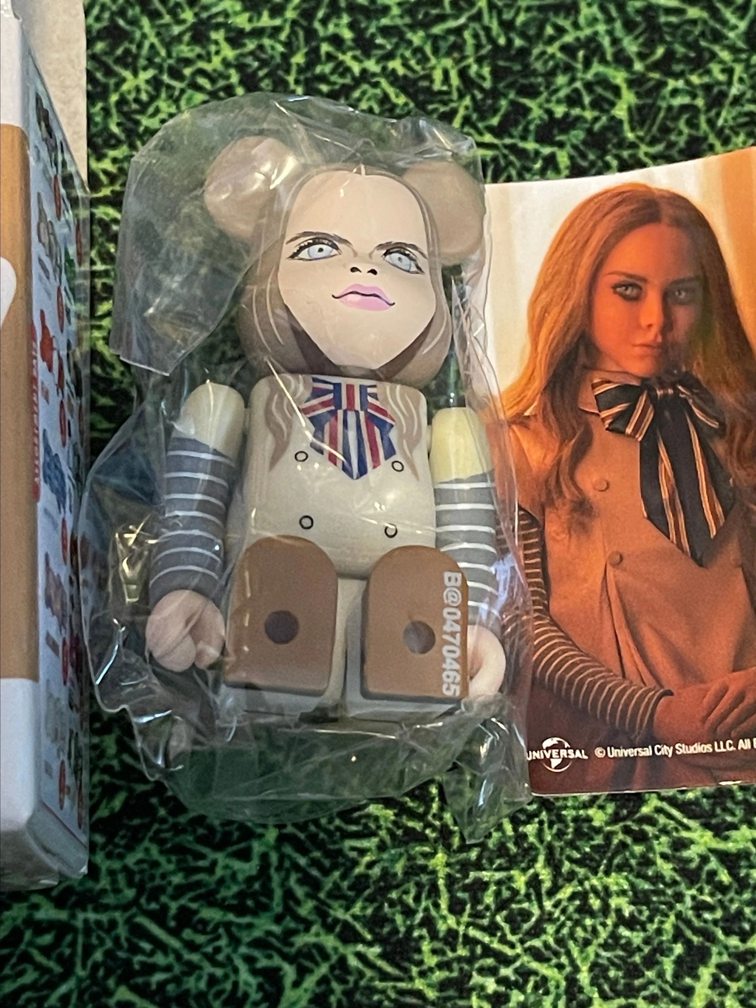 Product image for New Bearbrick Series 47 Megan Movie Horror with card and box