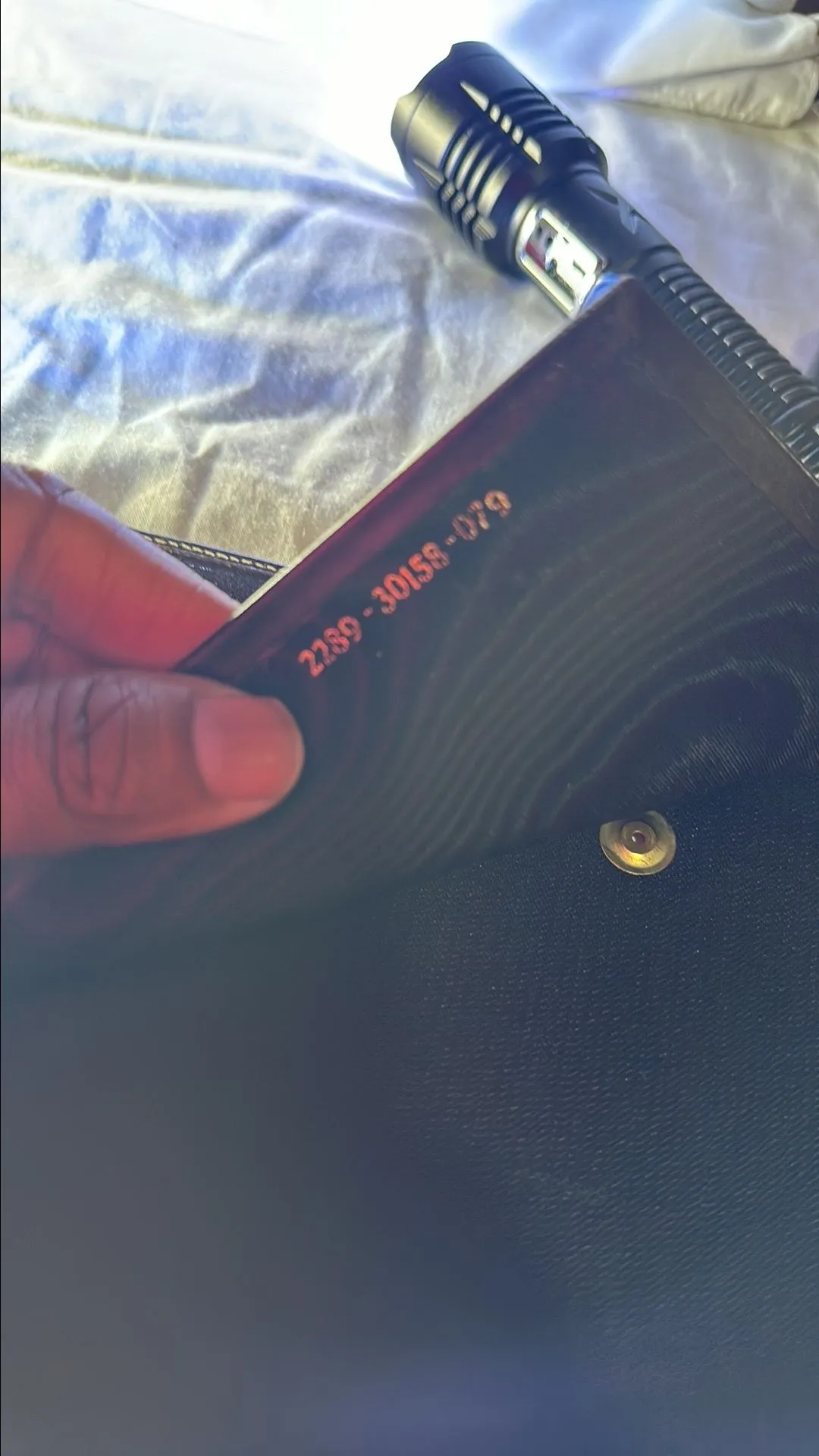 Listing Image Blurred Background