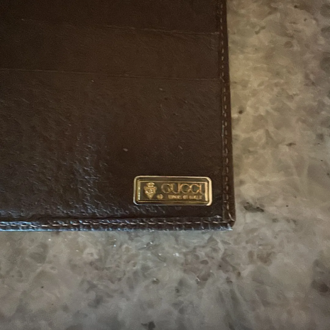 Listing Image Blurred Background