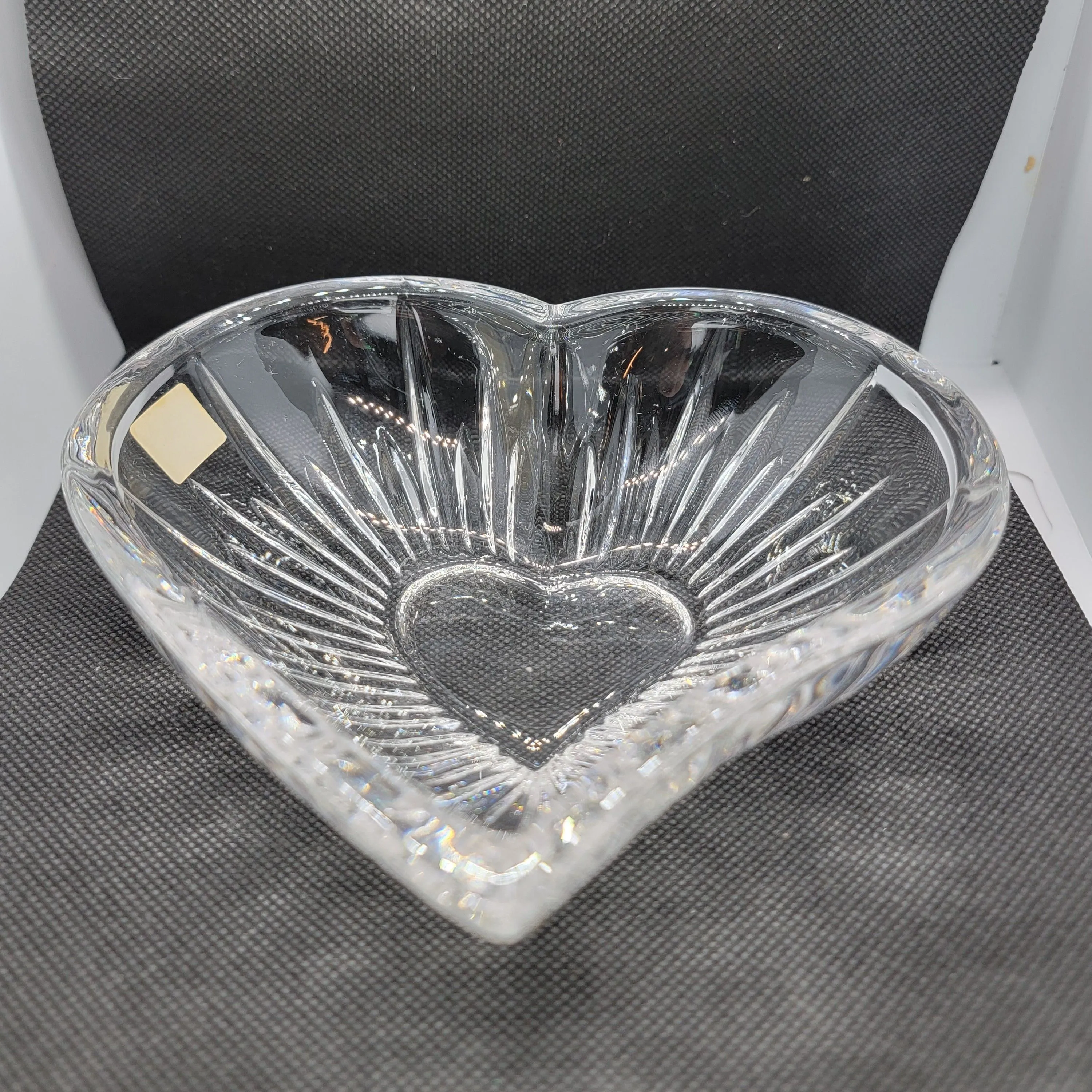 Product image for Mikasa lead crystal heart bowl 