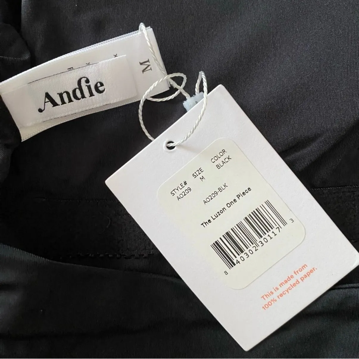 Listing Image Blurred Background